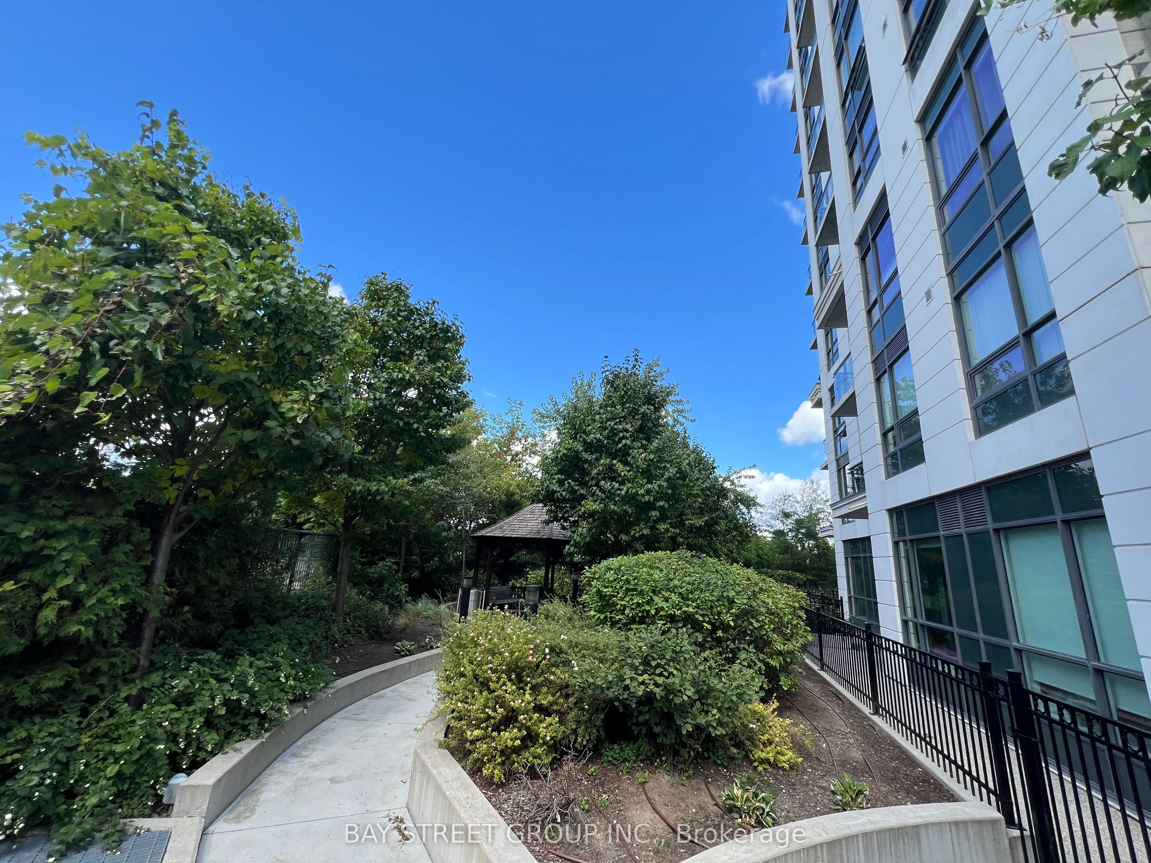 840 Queens Plate Drive, #409
