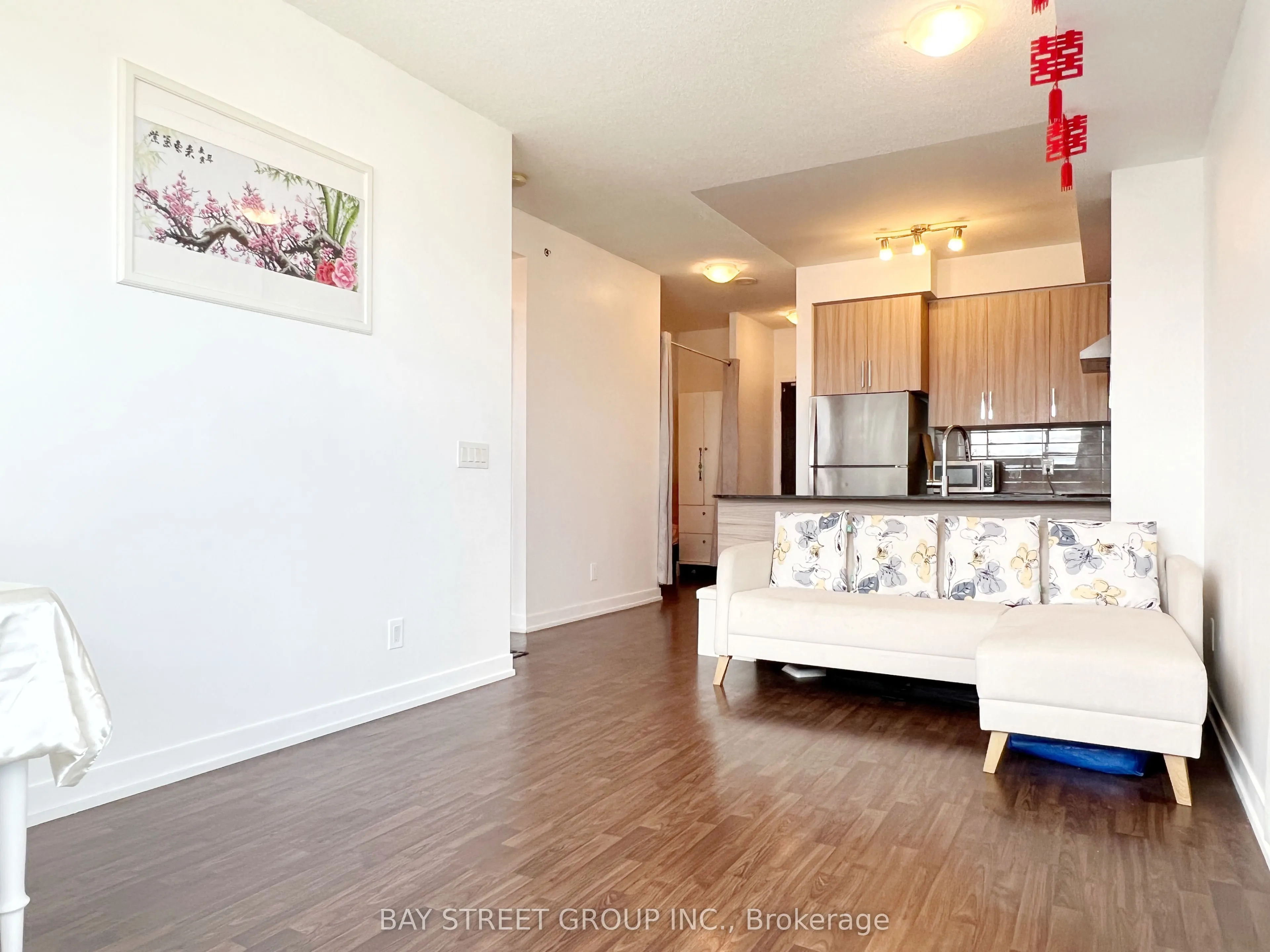 840 Queens Plate Drive, #409