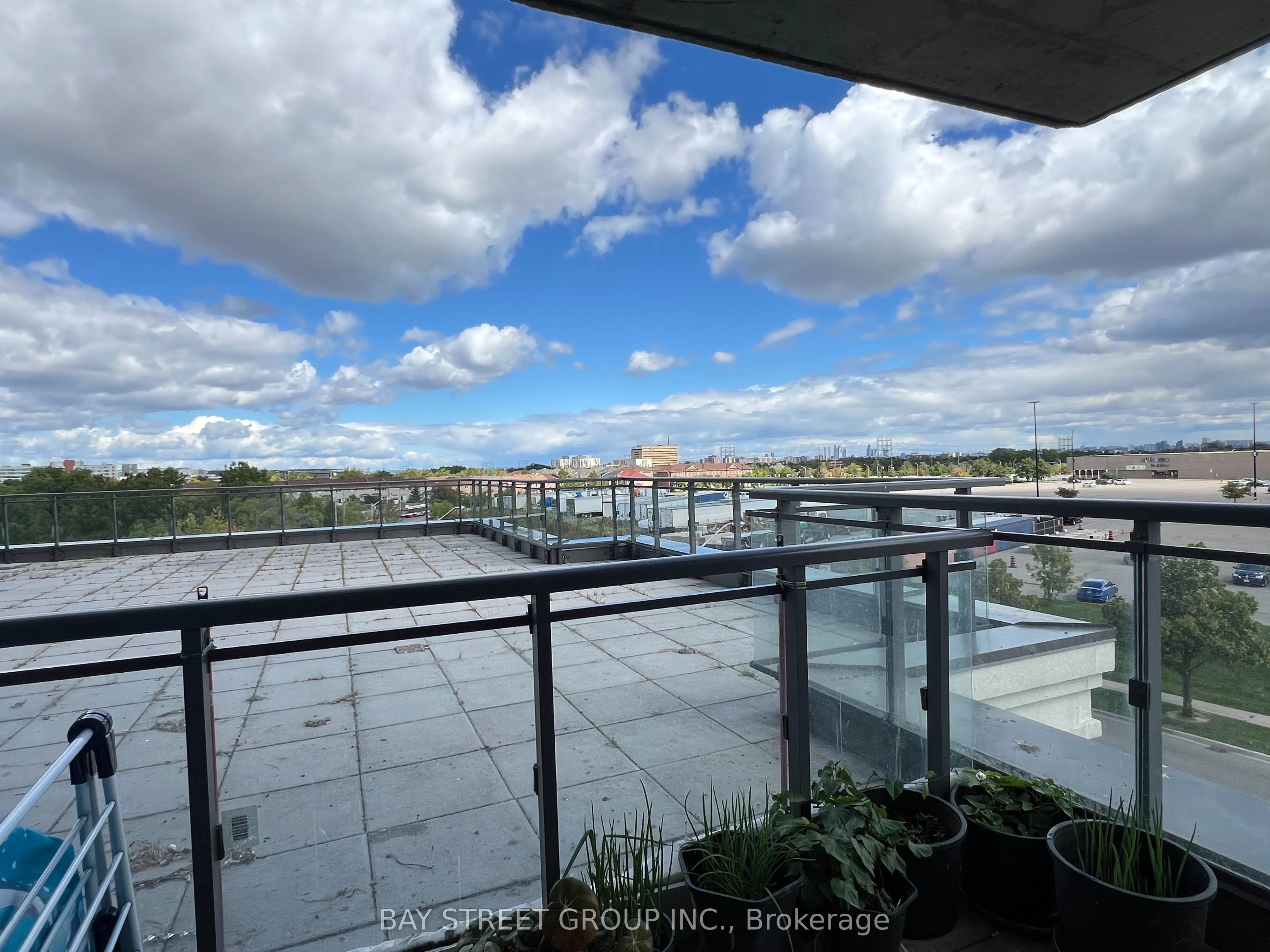 840 Queens Plate Drive, #409