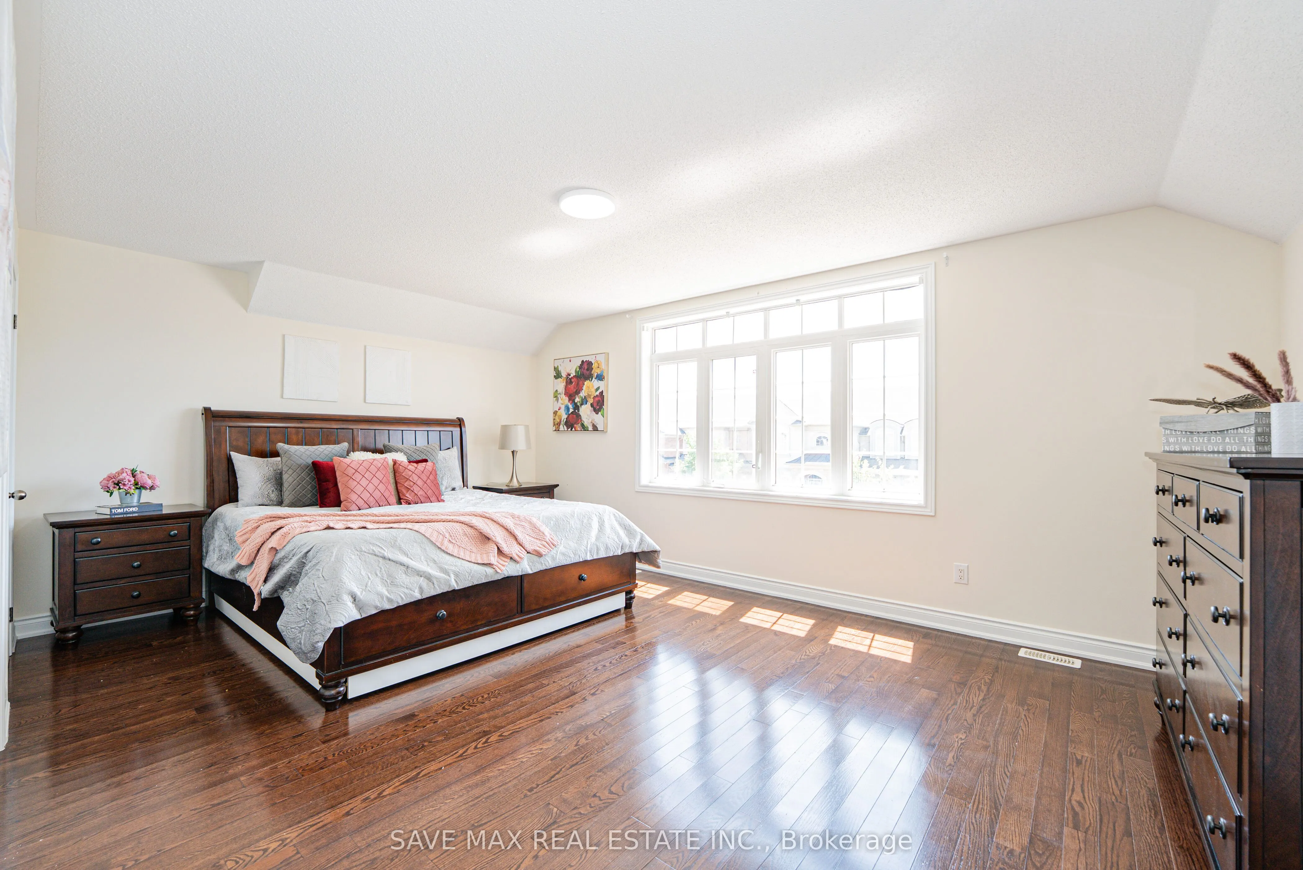 49 Scotchmere Crescent