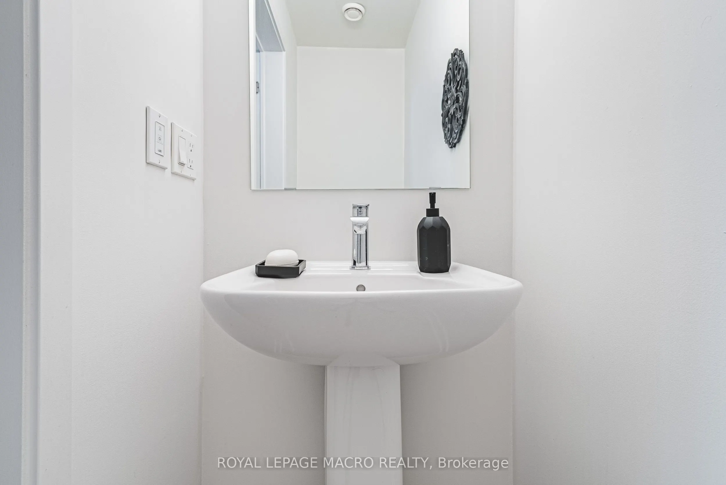 1121 Cooke Boulevard, #13