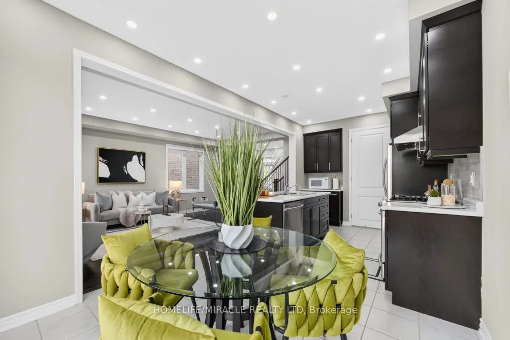 1335 Rose Way