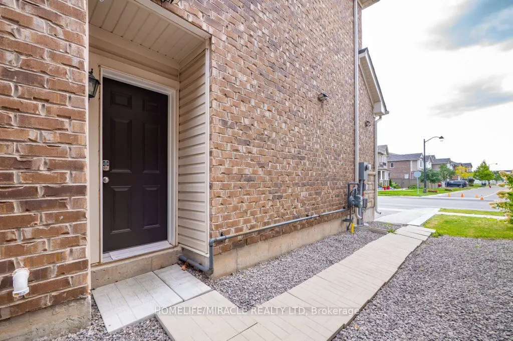 1335 Rose Way