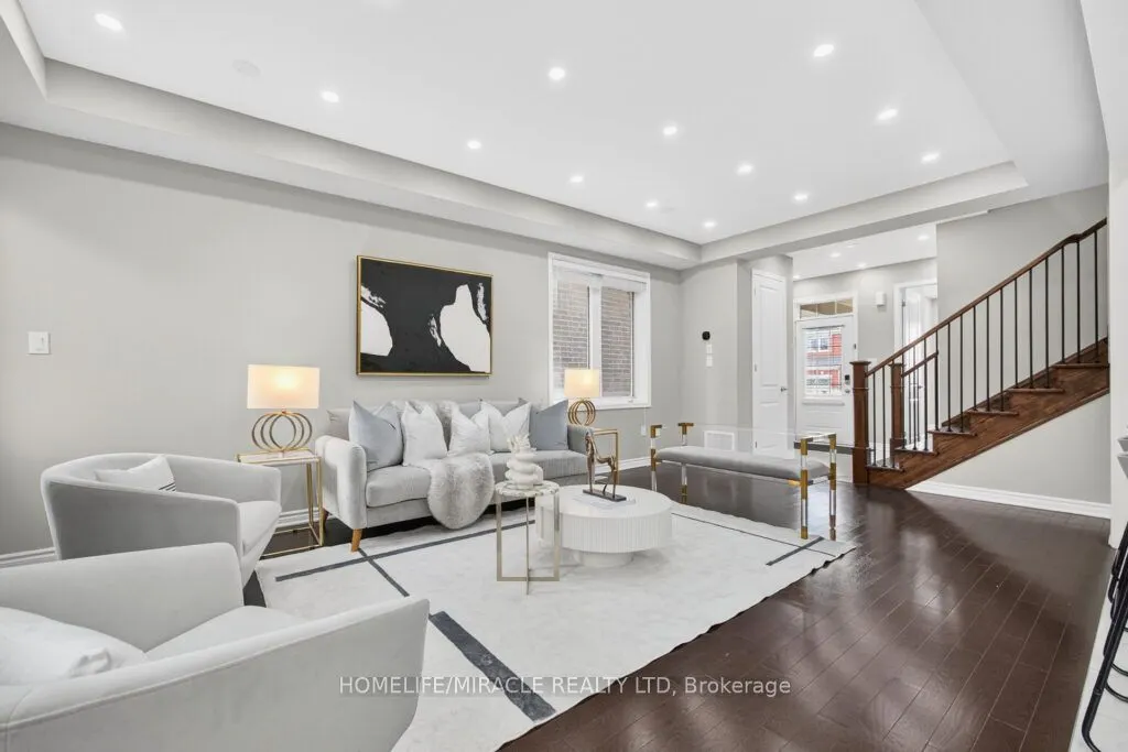 1335 Rose Way