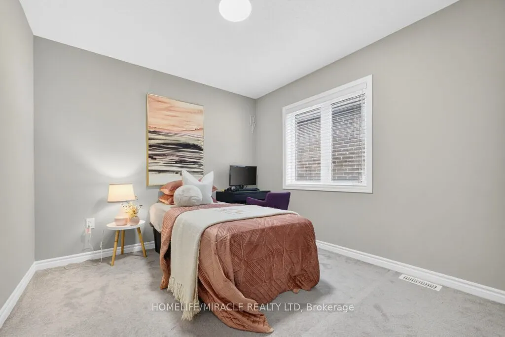 1335 Rose Way