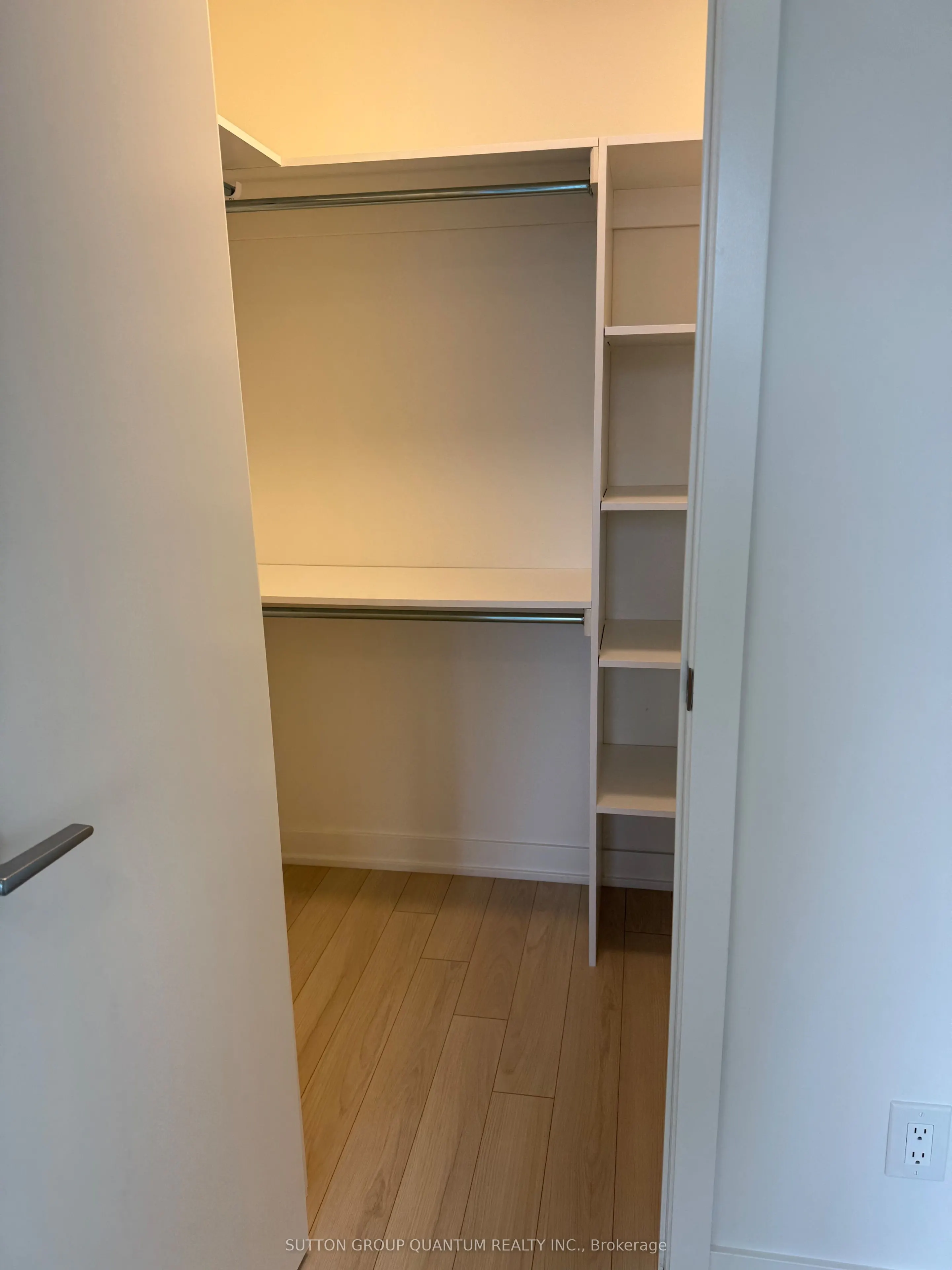 3079 Trafalgar Road, #607