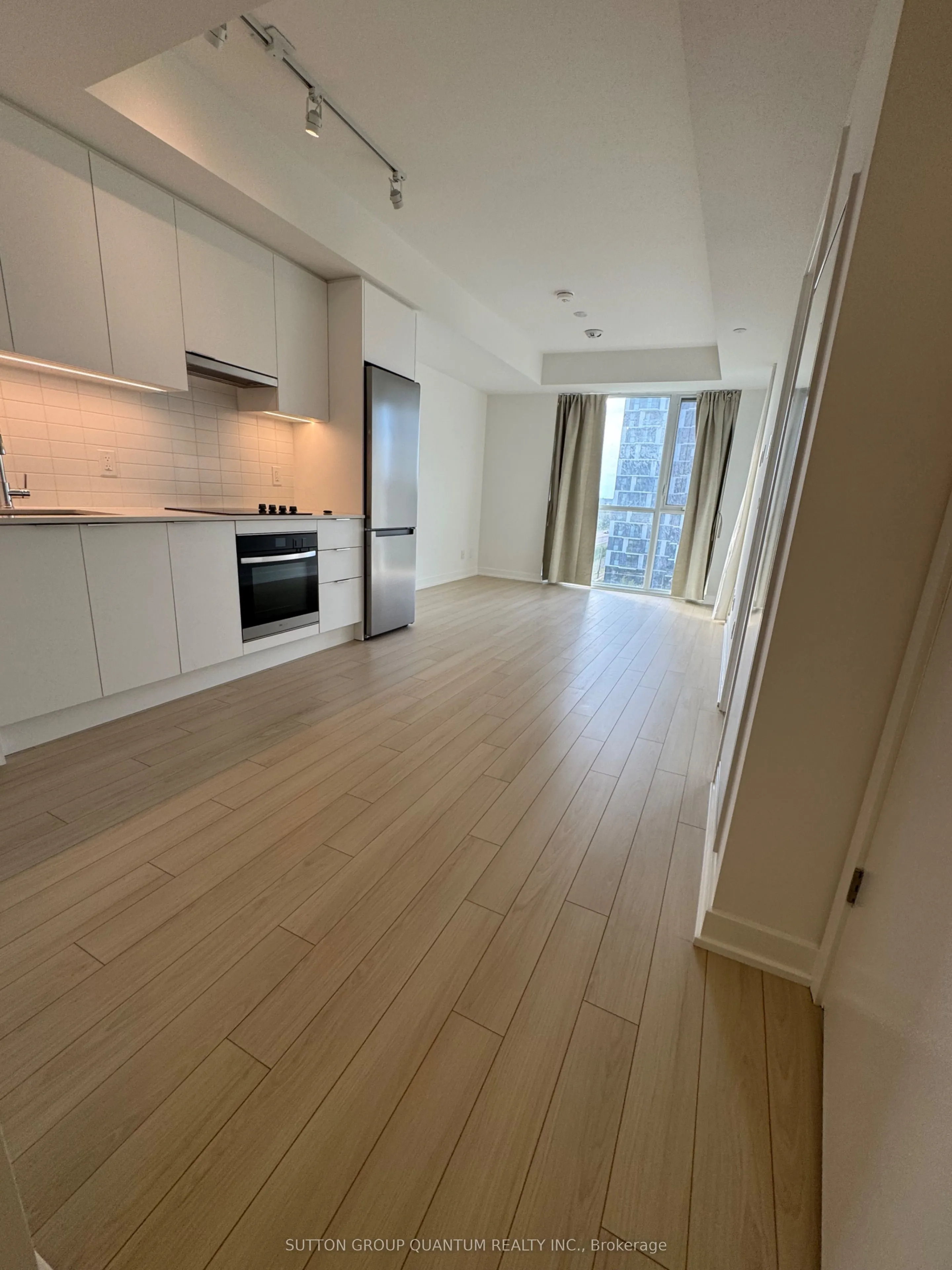 3079 Trafalgar Road, #607