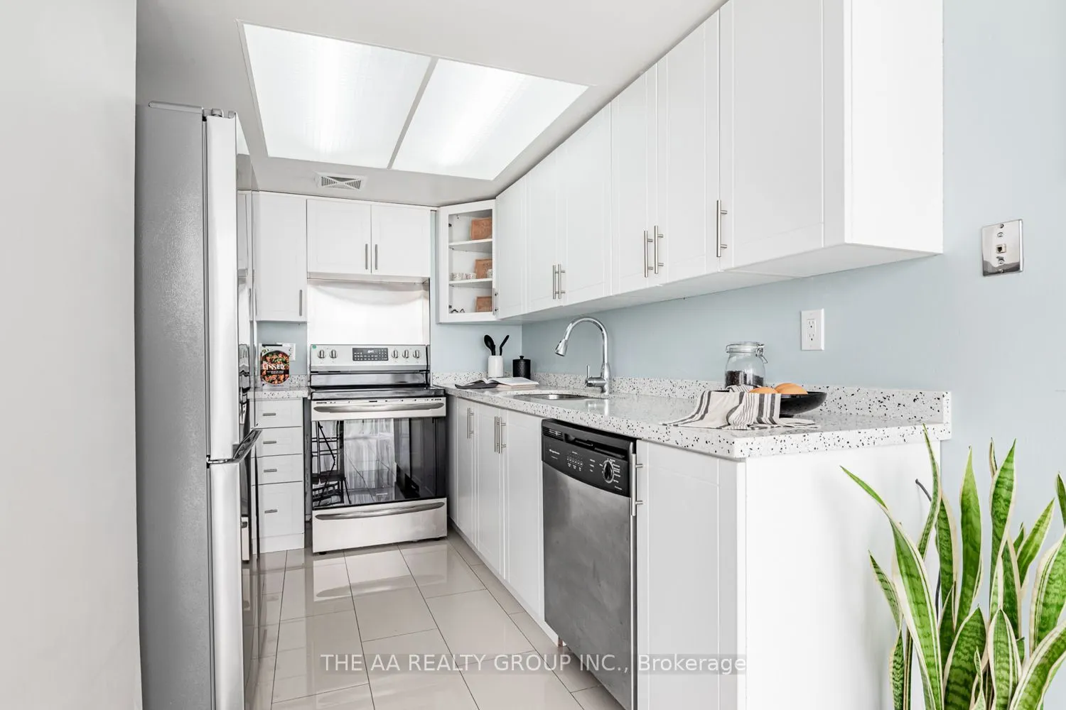 21 Markbrook Lane E, #1004
