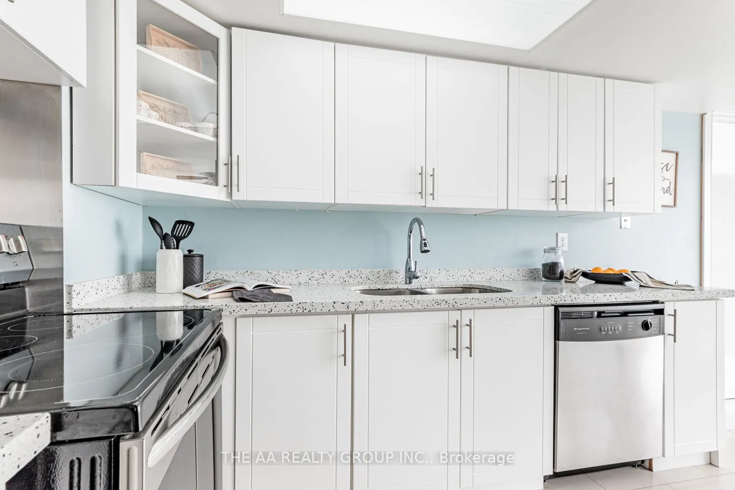 21 Markbrook Lane E, #1004