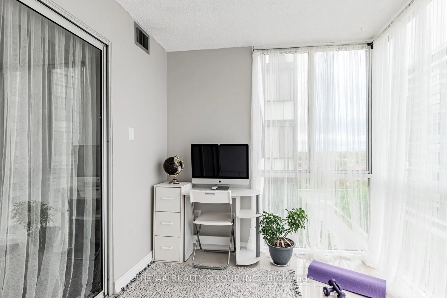 21 Markbrook Lane E, #1004