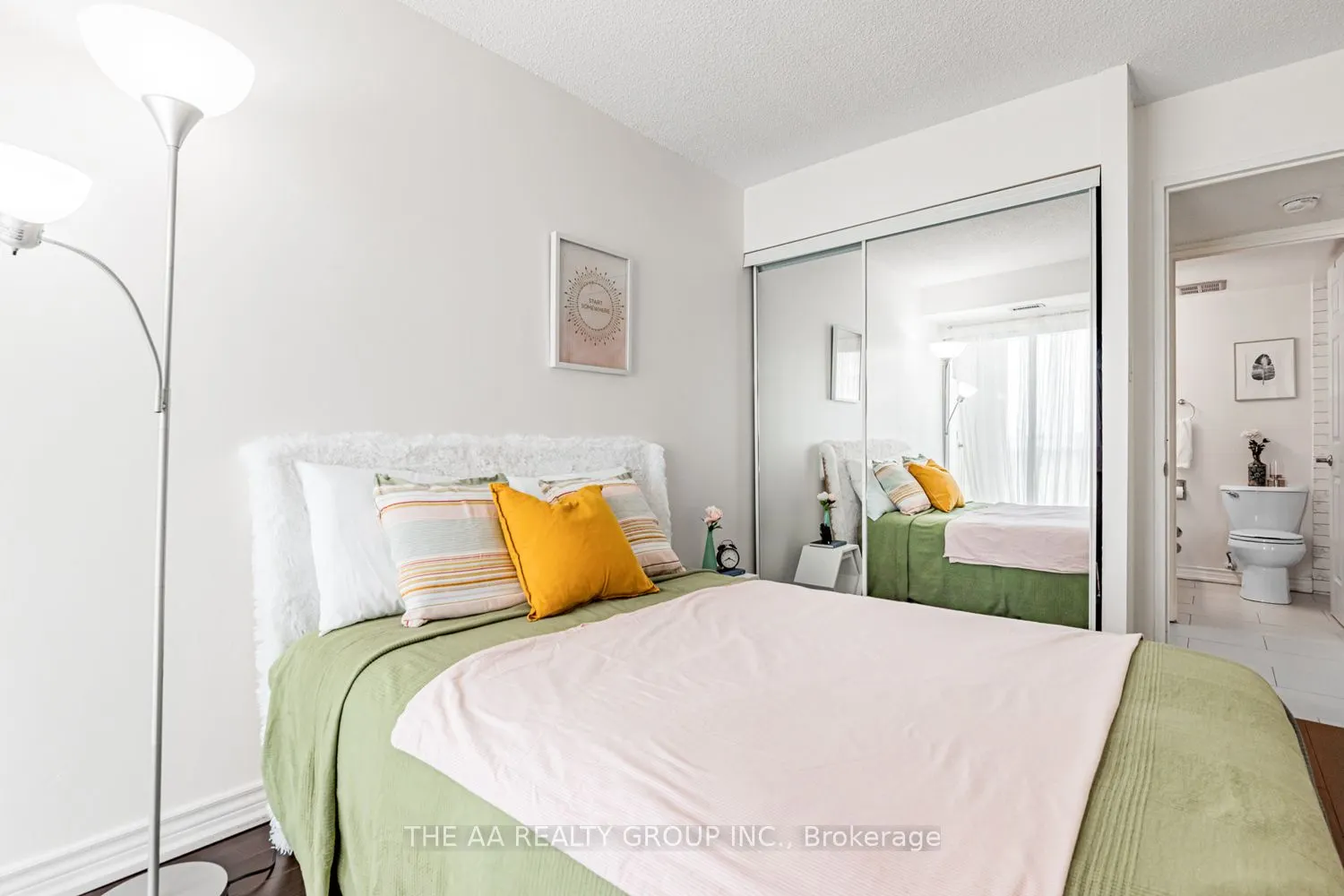 21 Markbrook Lane E, #1004