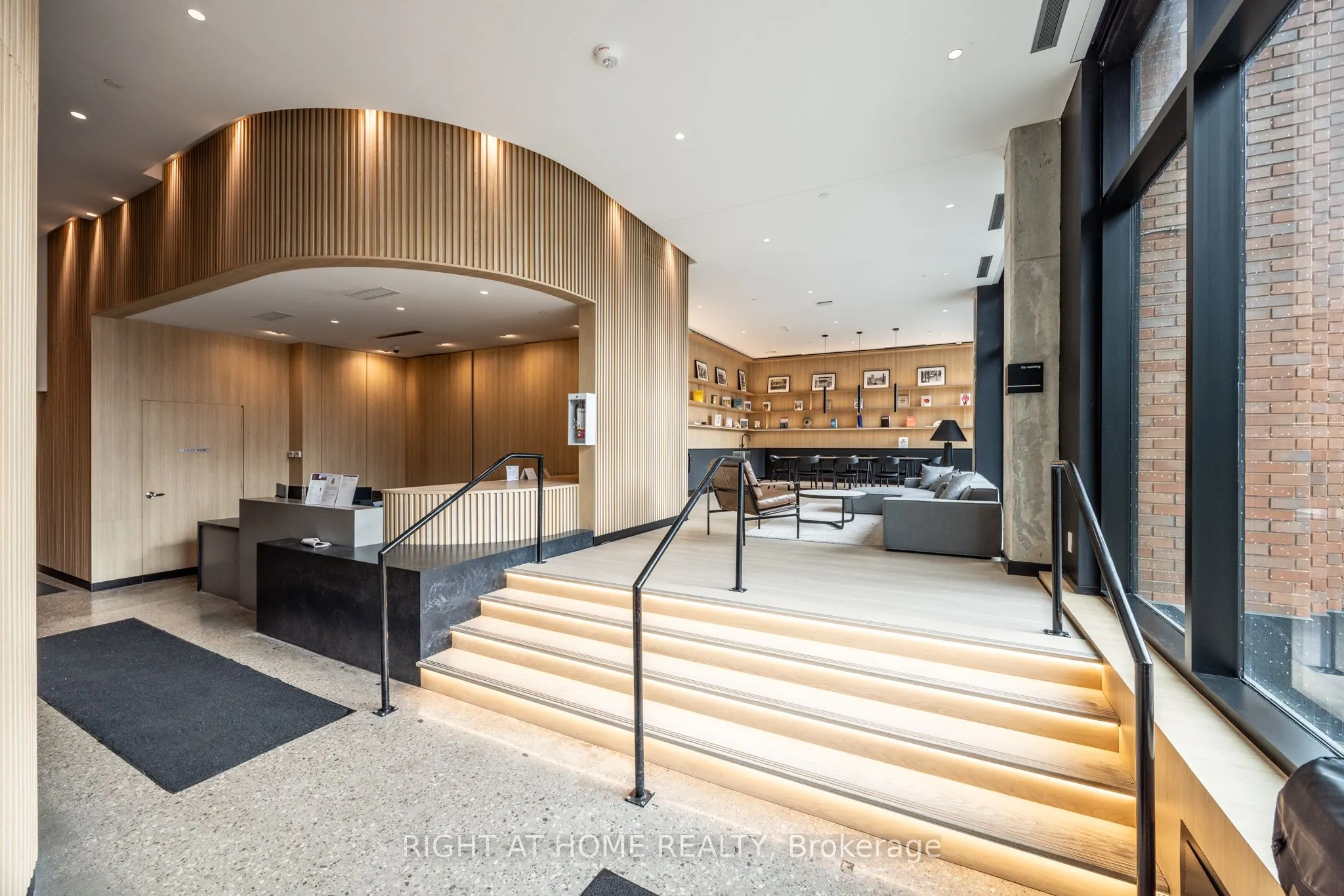 2720 Dundas Street W, #208