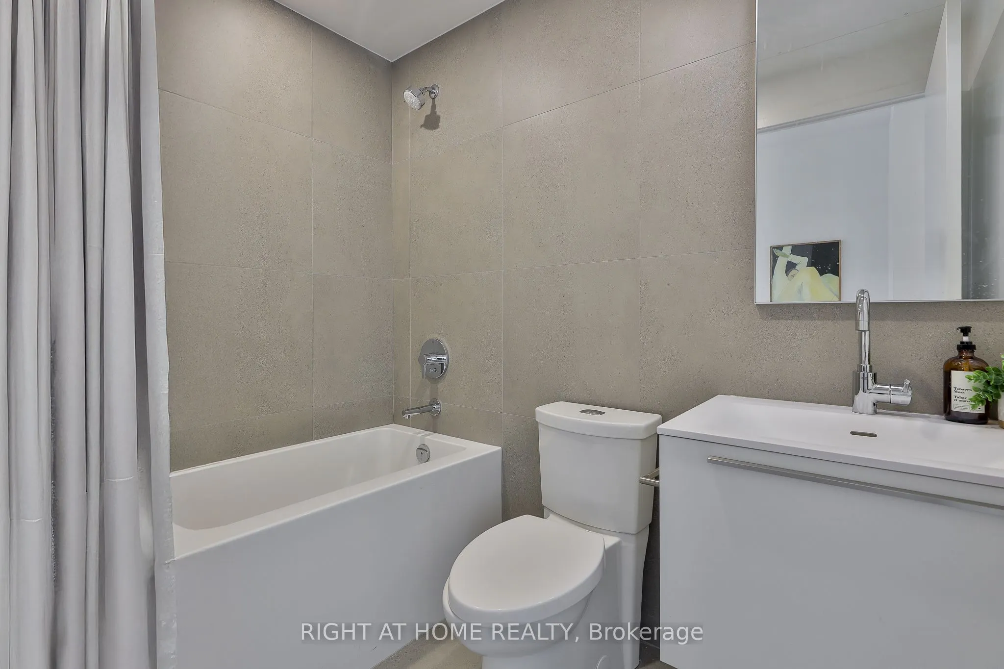 2720 Dundas Street W, #208