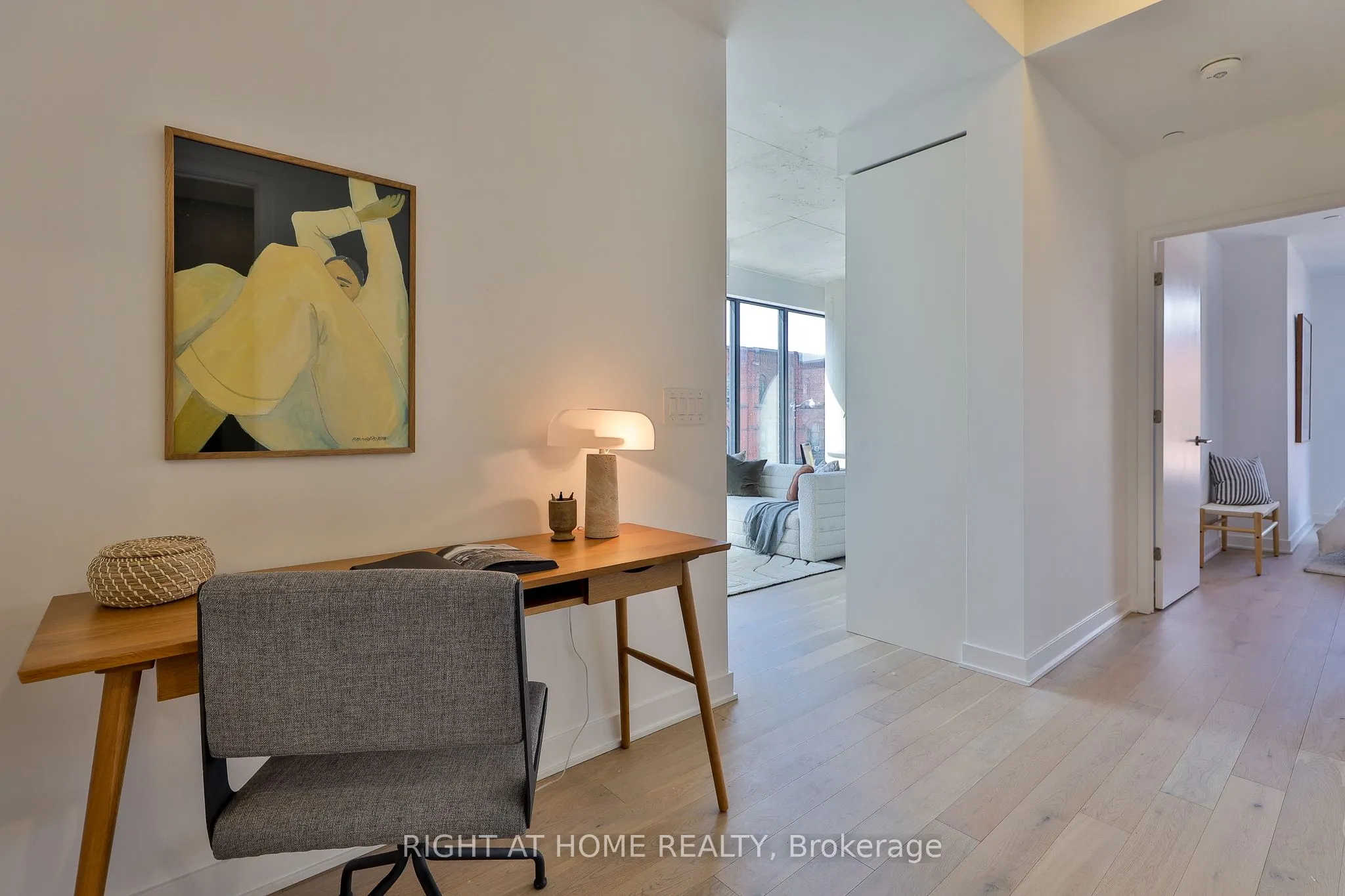 2720 Dundas Street W, #208