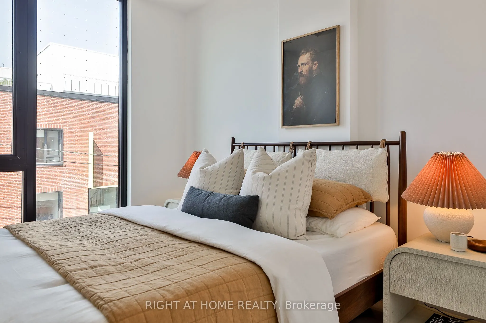 2720 Dundas Street W, #208