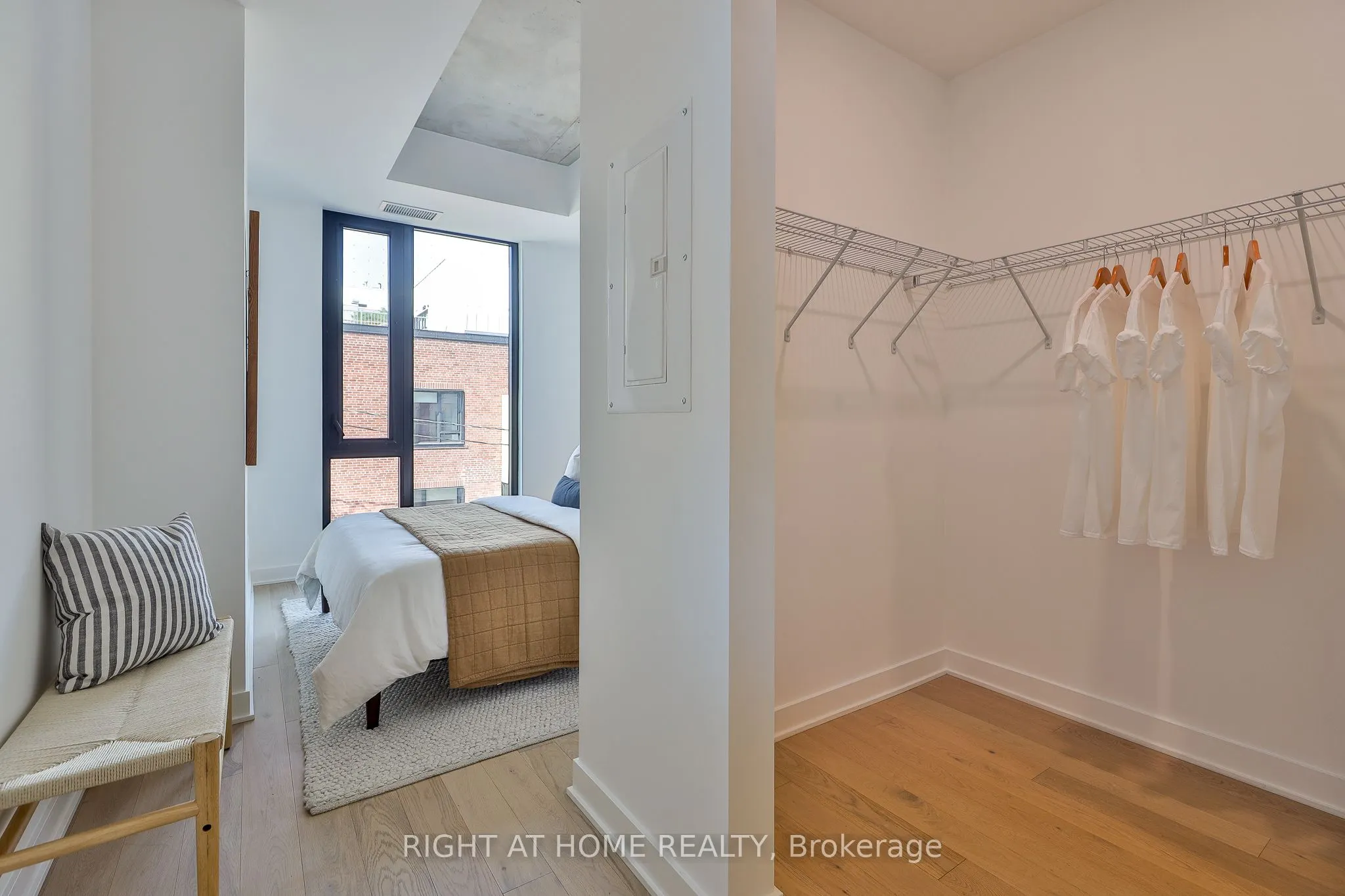 2720 Dundas Street W, #208