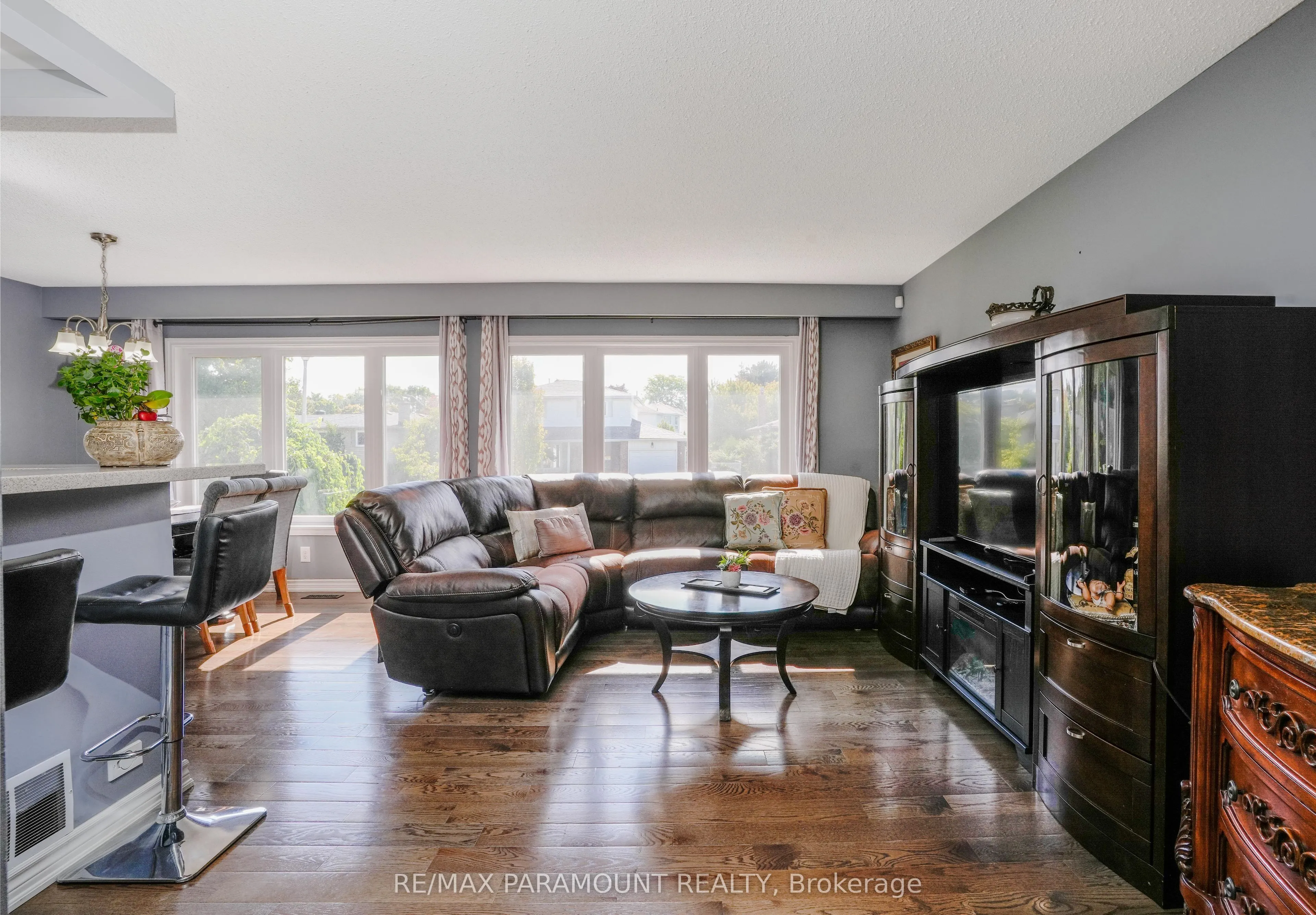 8 Edwin Drive