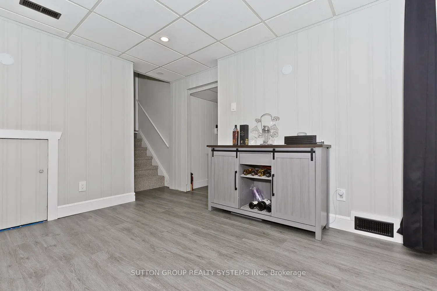 1535 Thetford Court