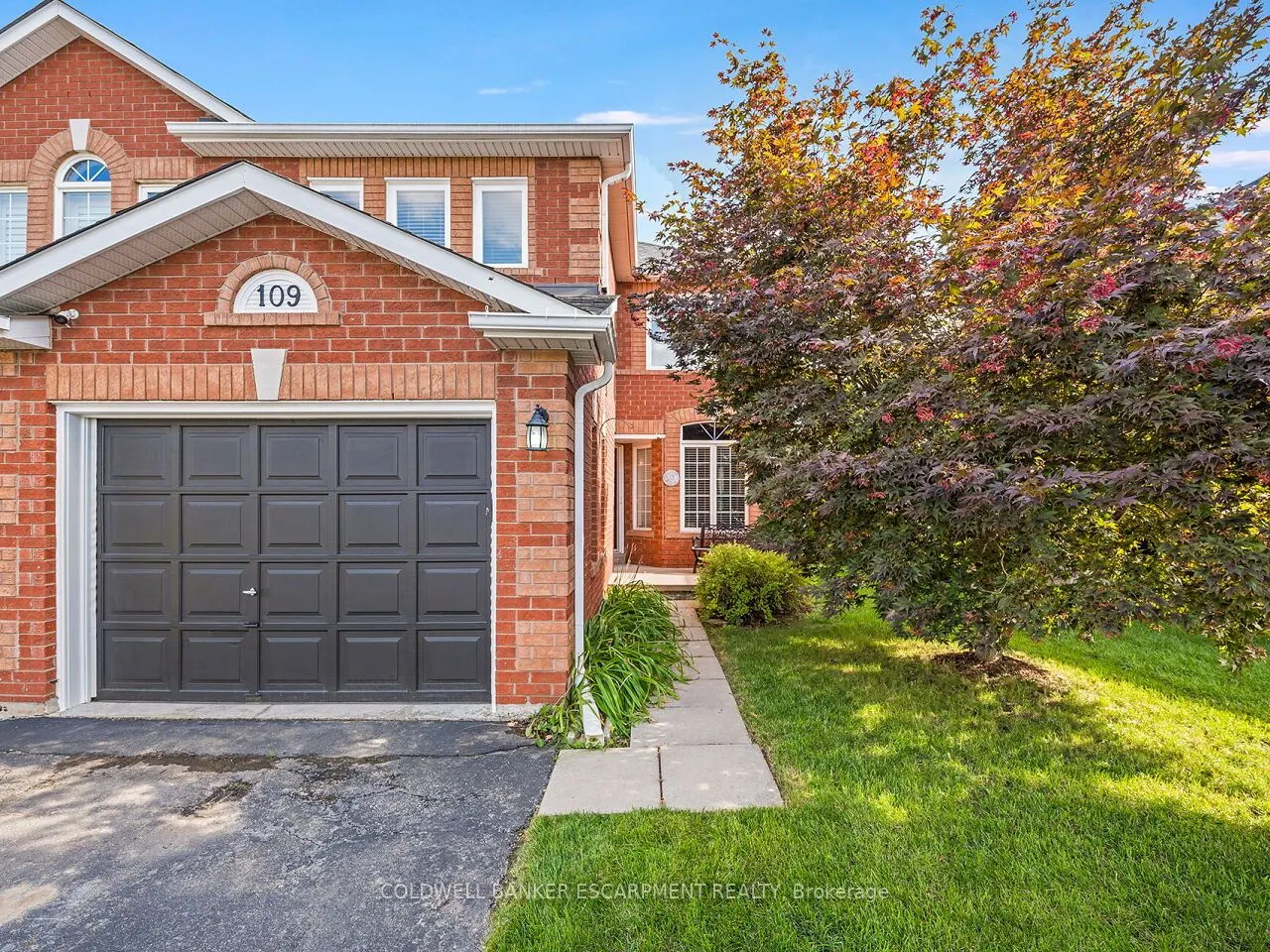 109 Mowat Crescent