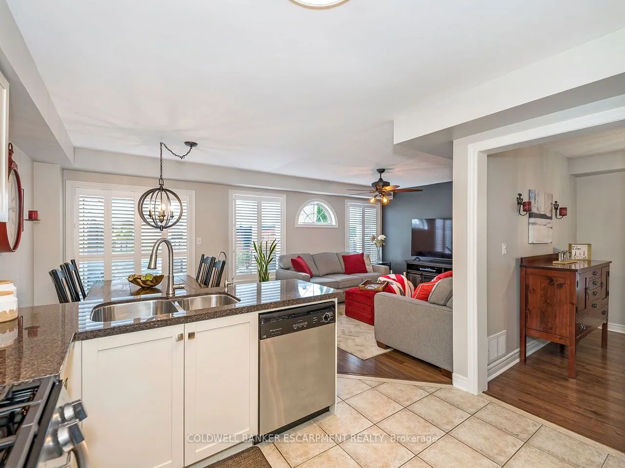 109 Mowat Crescent