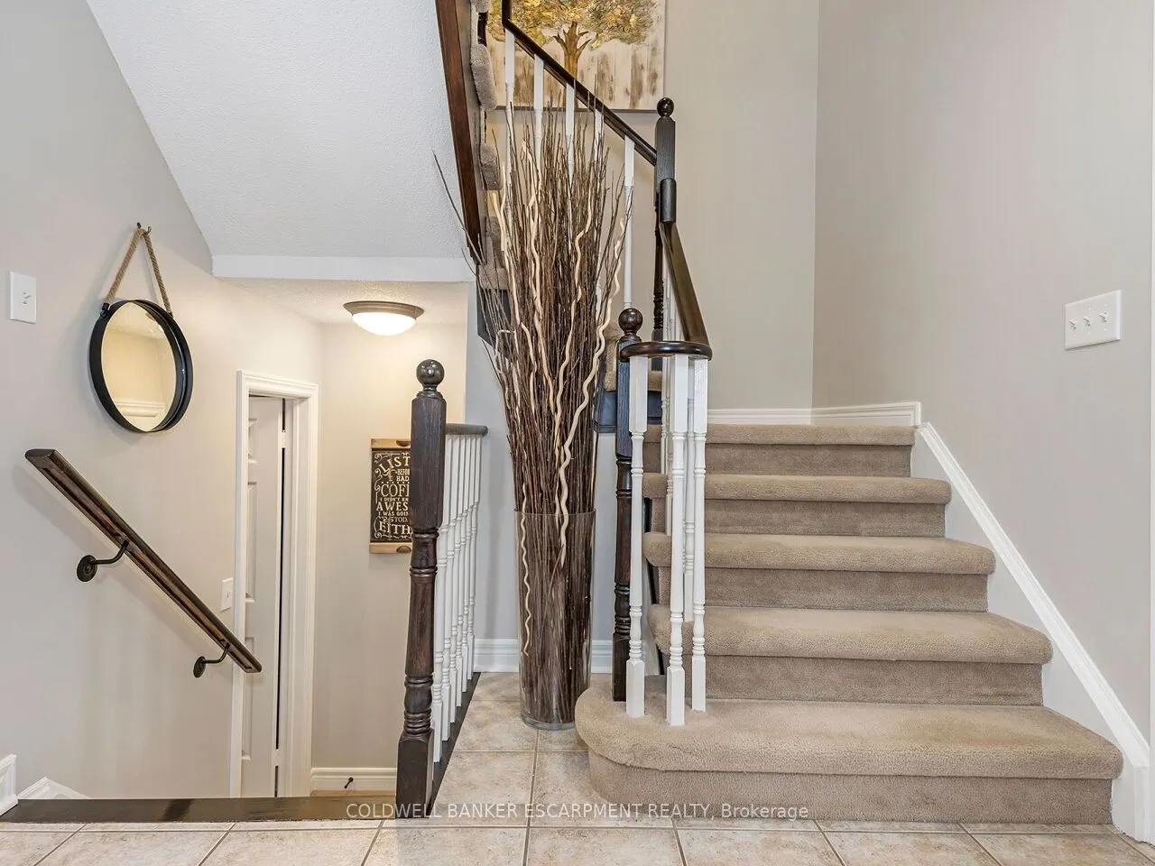 109 Mowat Crescent