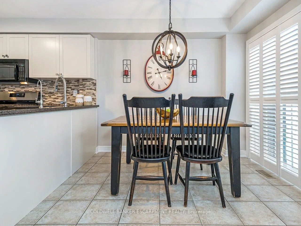109 Mowat Crescent