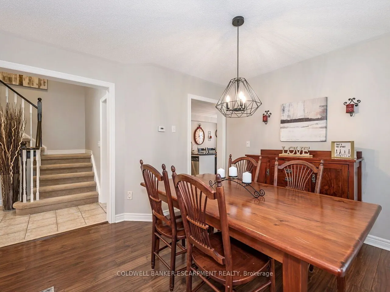 109 Mowat Crescent