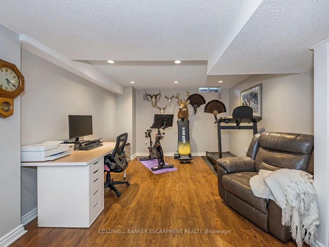 109 Mowat Crescent
