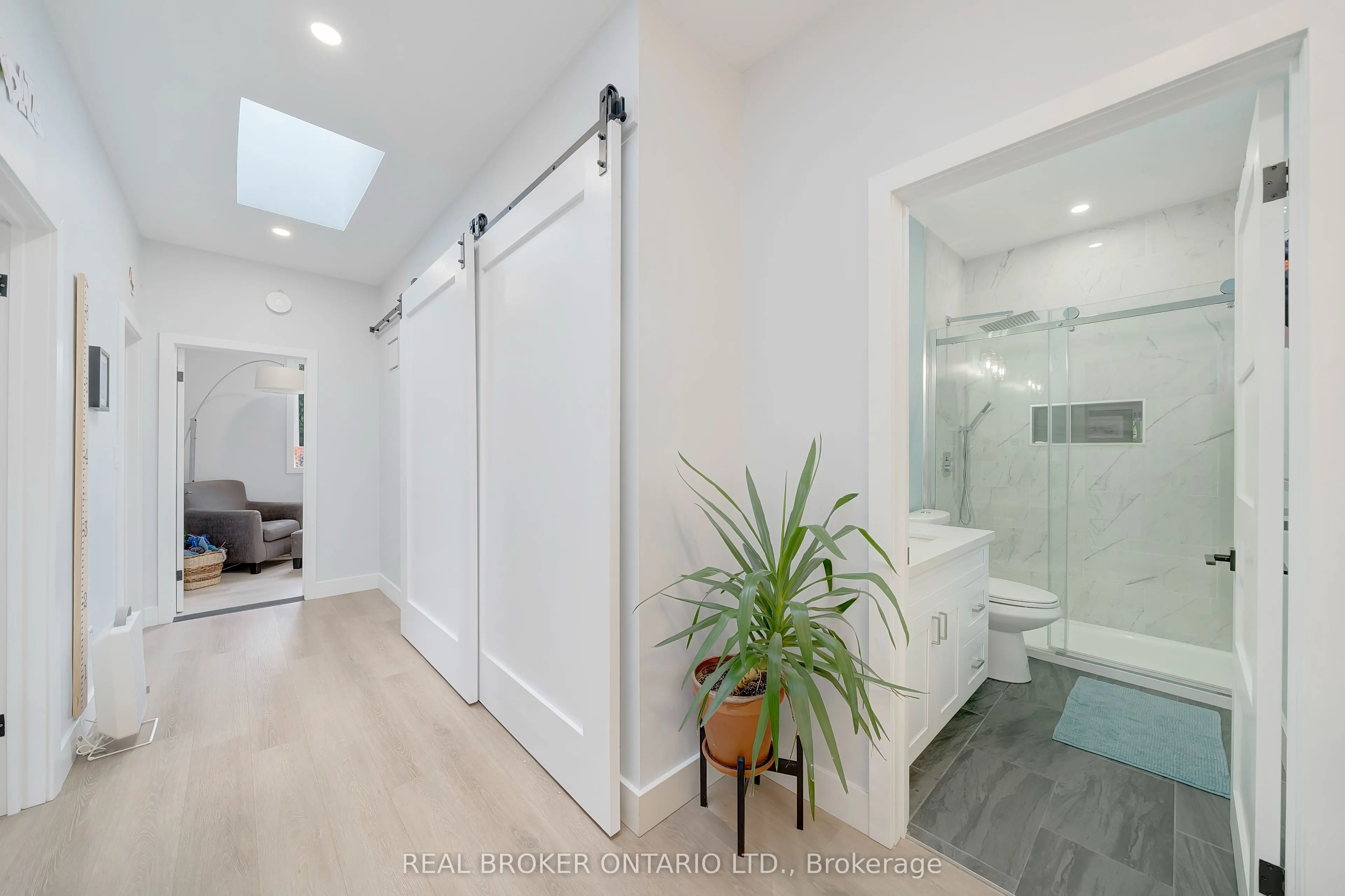 579 Chamberlain Road