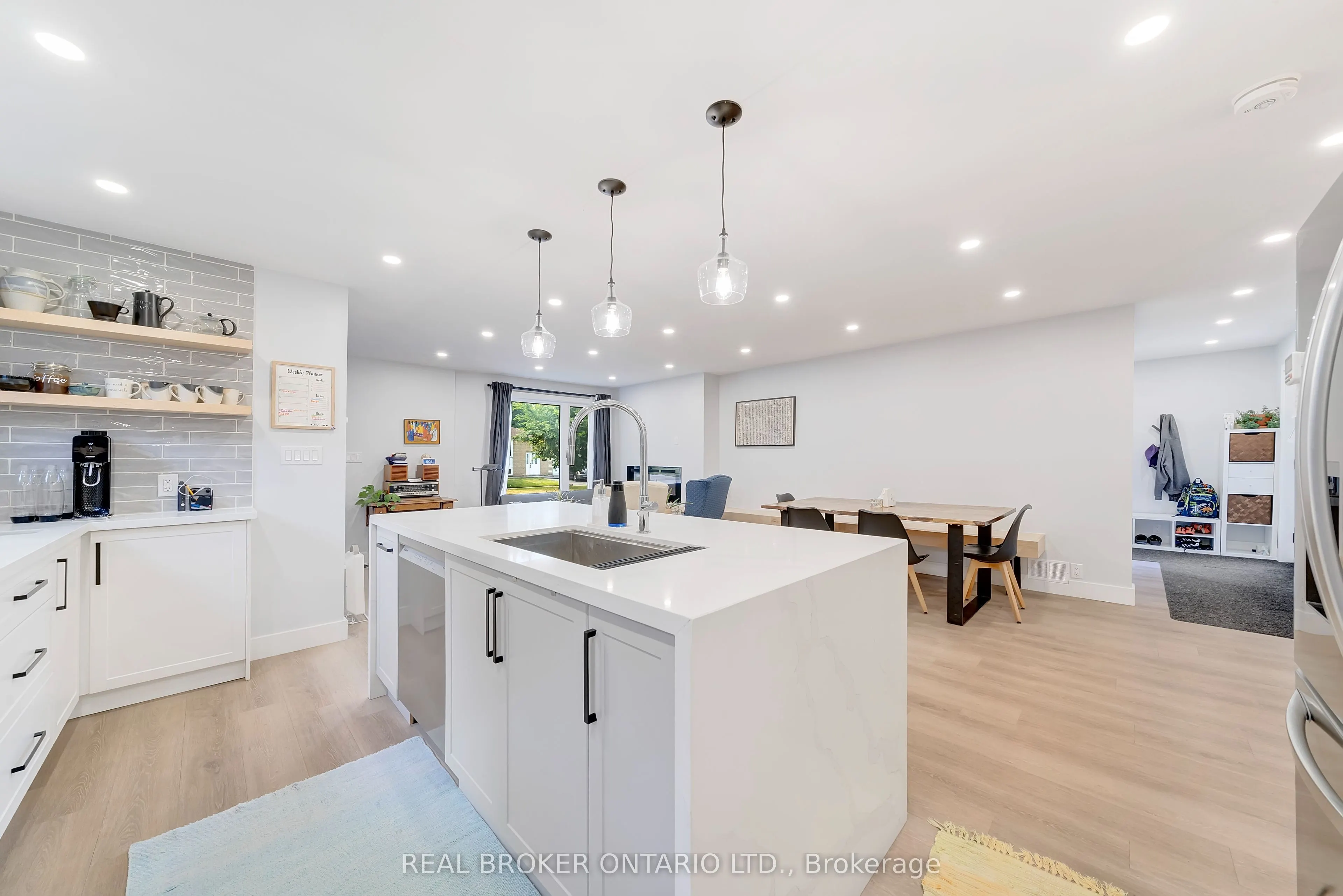 579 Chamberlain Road