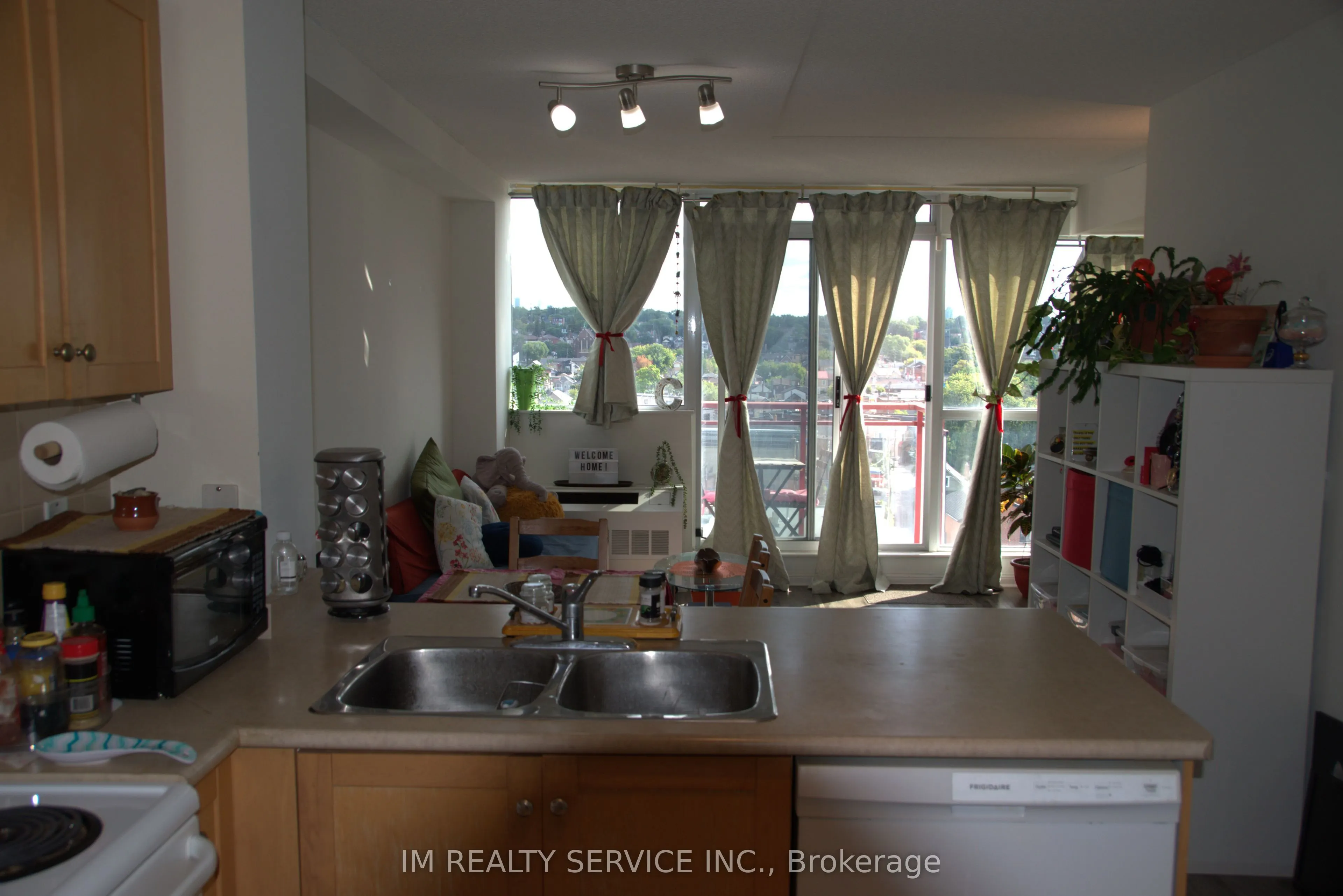1600 Keele Street, #708