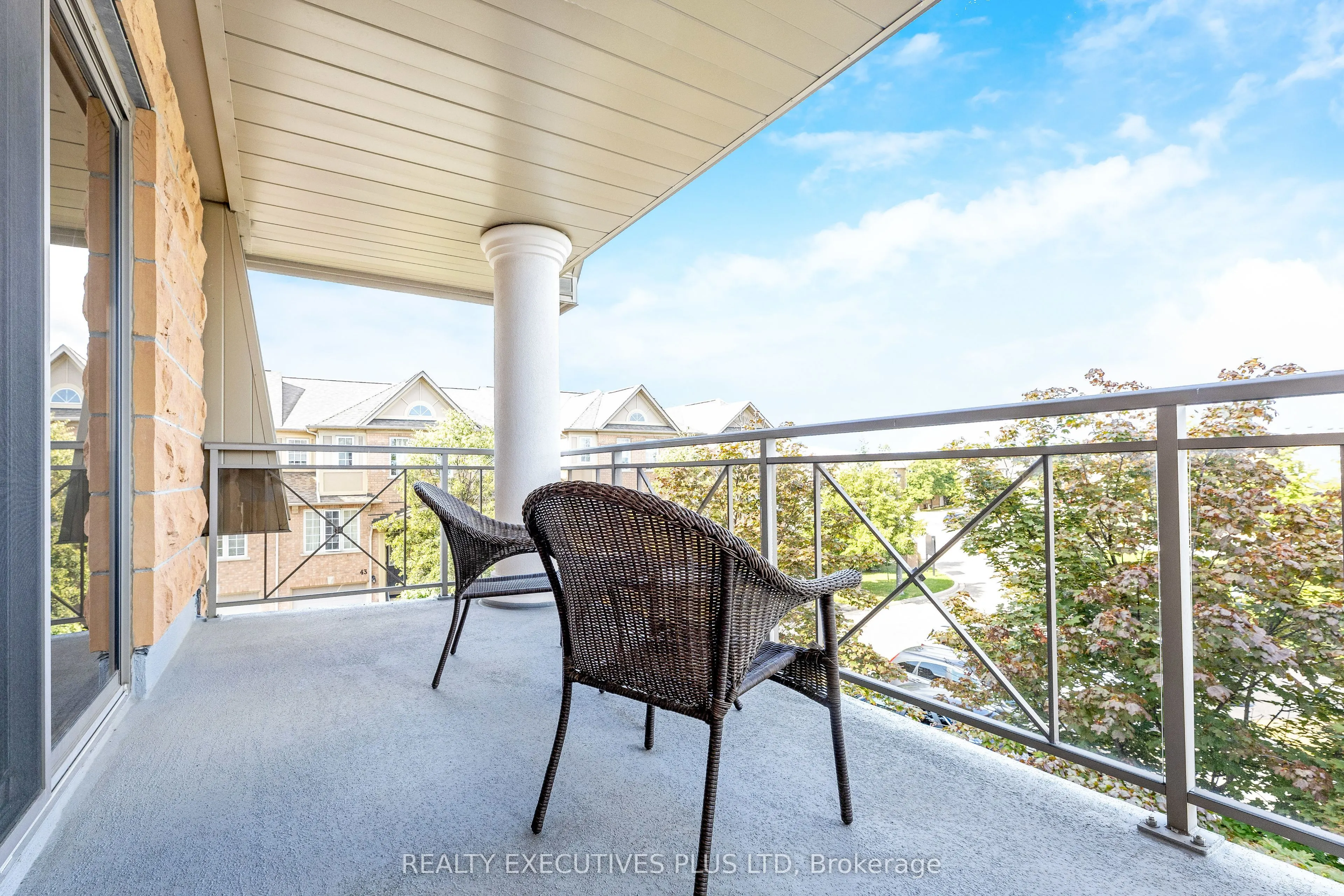 830 Scollard Court, #313