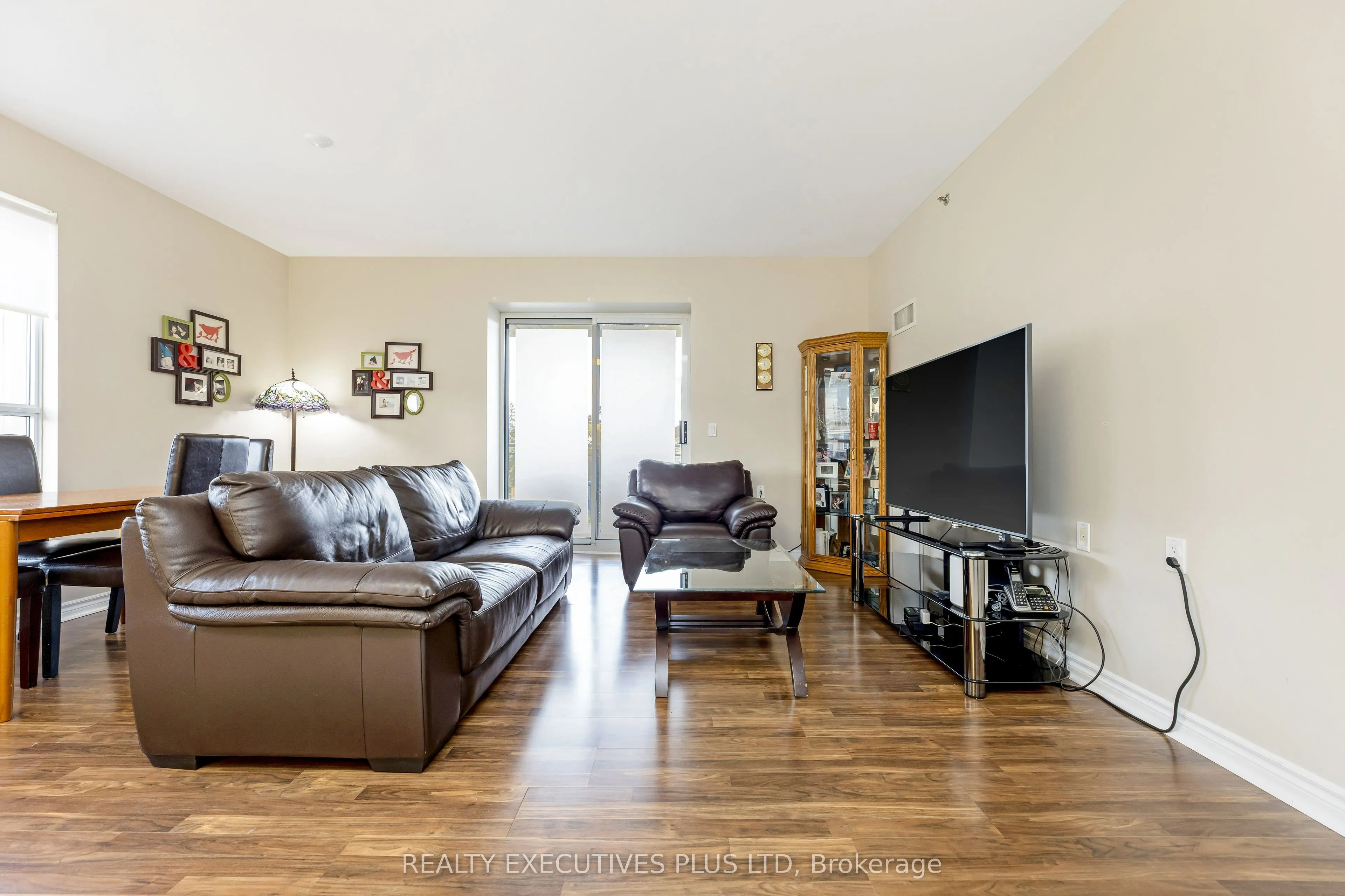 830 Scollard Court, #313