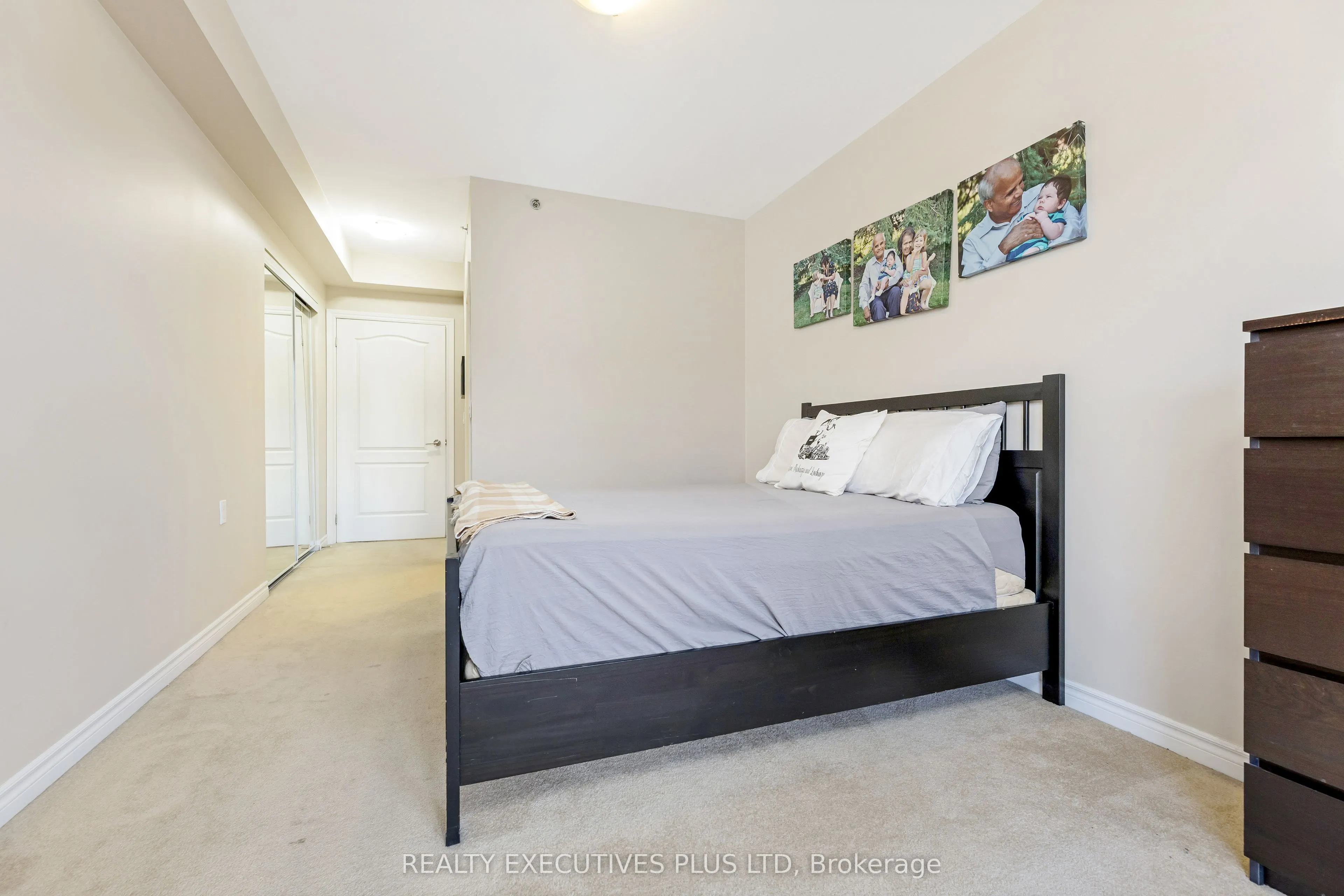 830 Scollard Court, #313