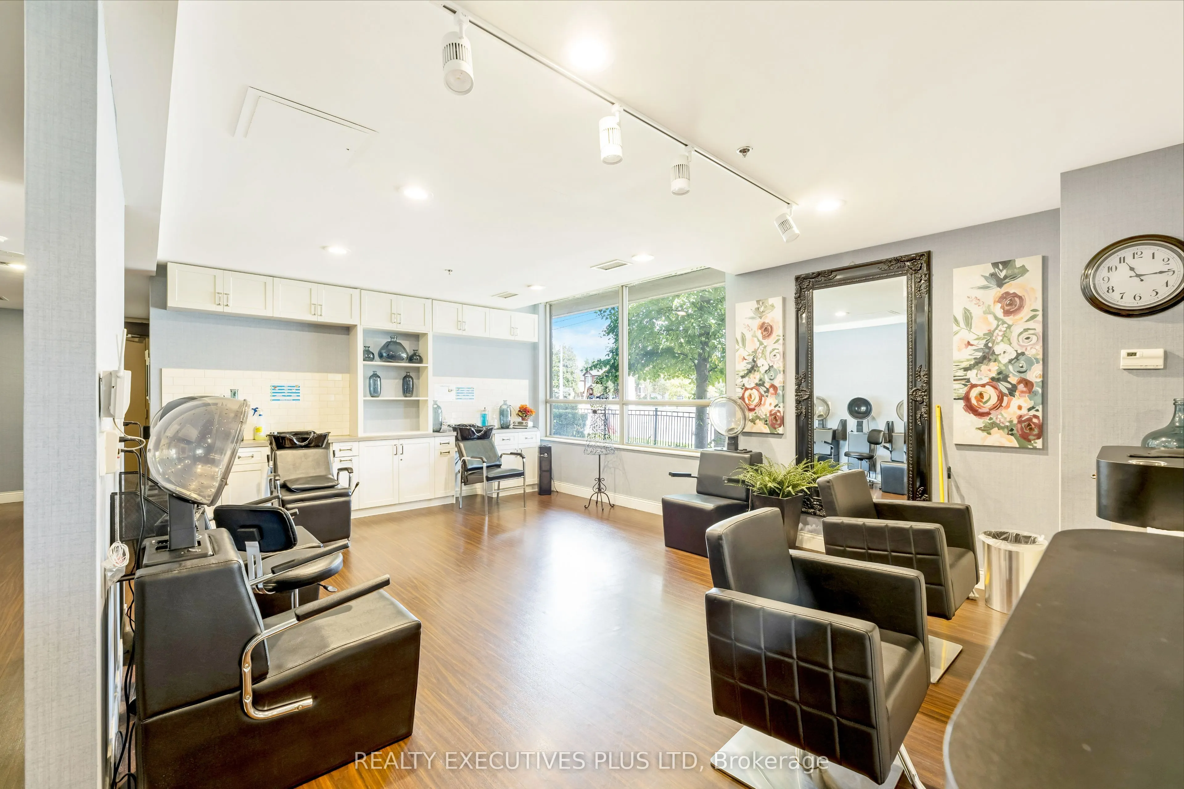 830 Scollard Court, #313