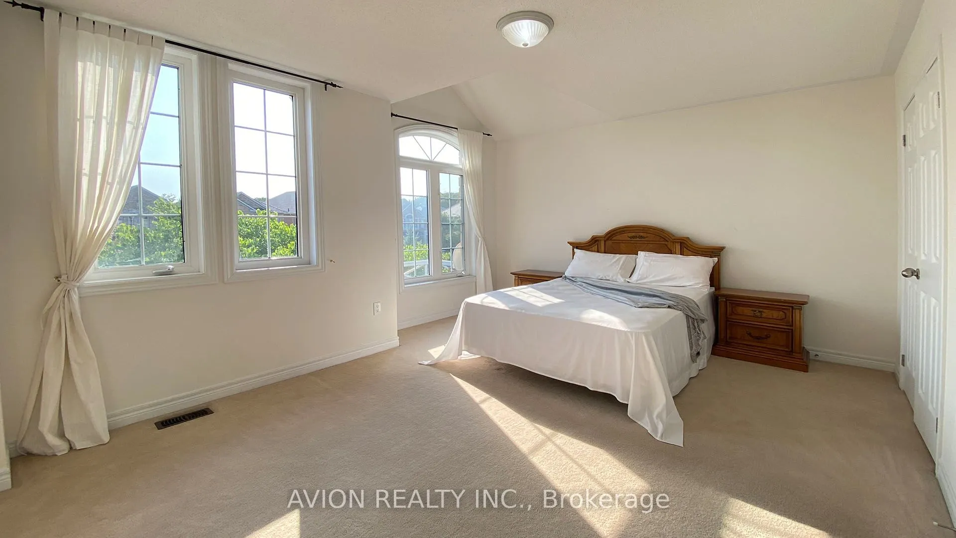 5173 Churchill Meadows Boulevard