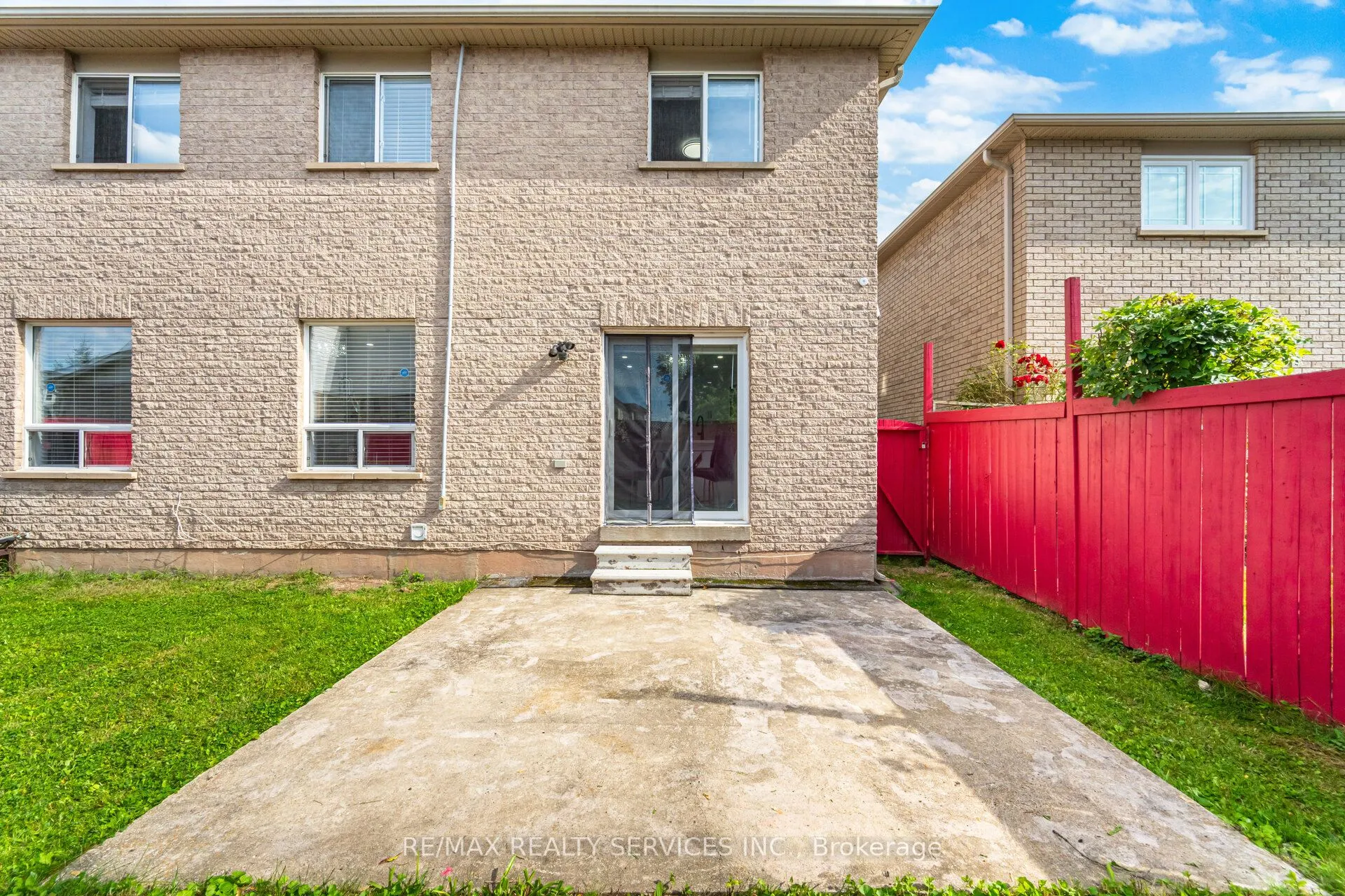 12 Woodvalley Drive