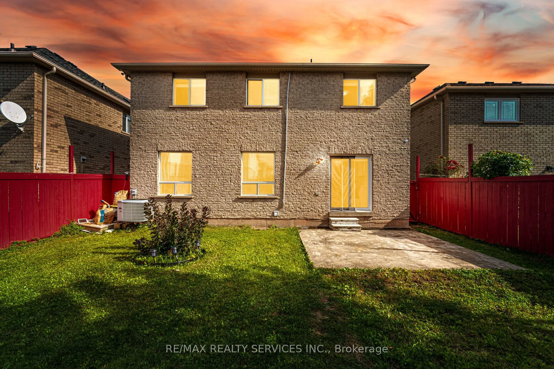 12 Woodvalley Drive
