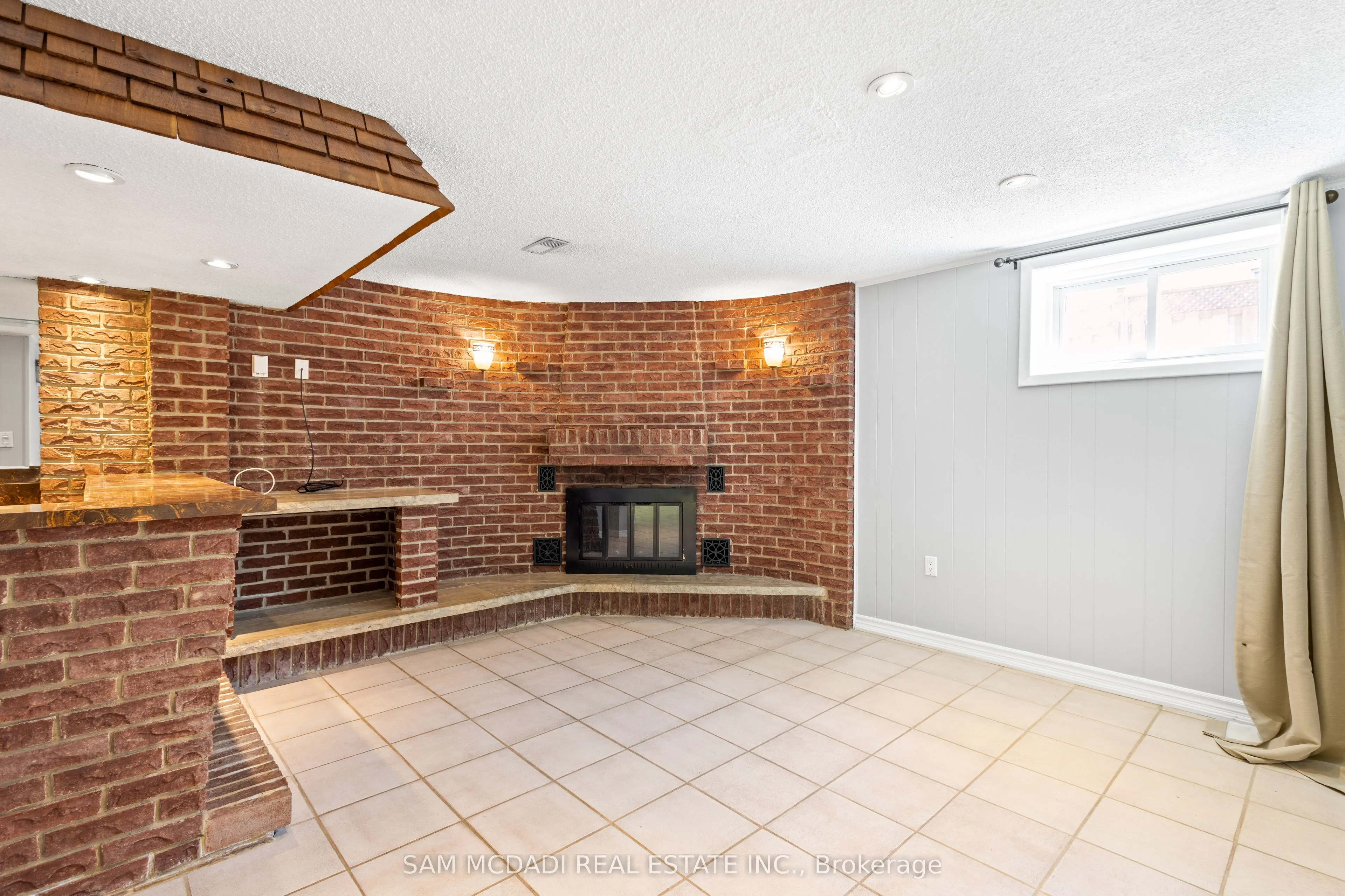 1491 Royal York Road