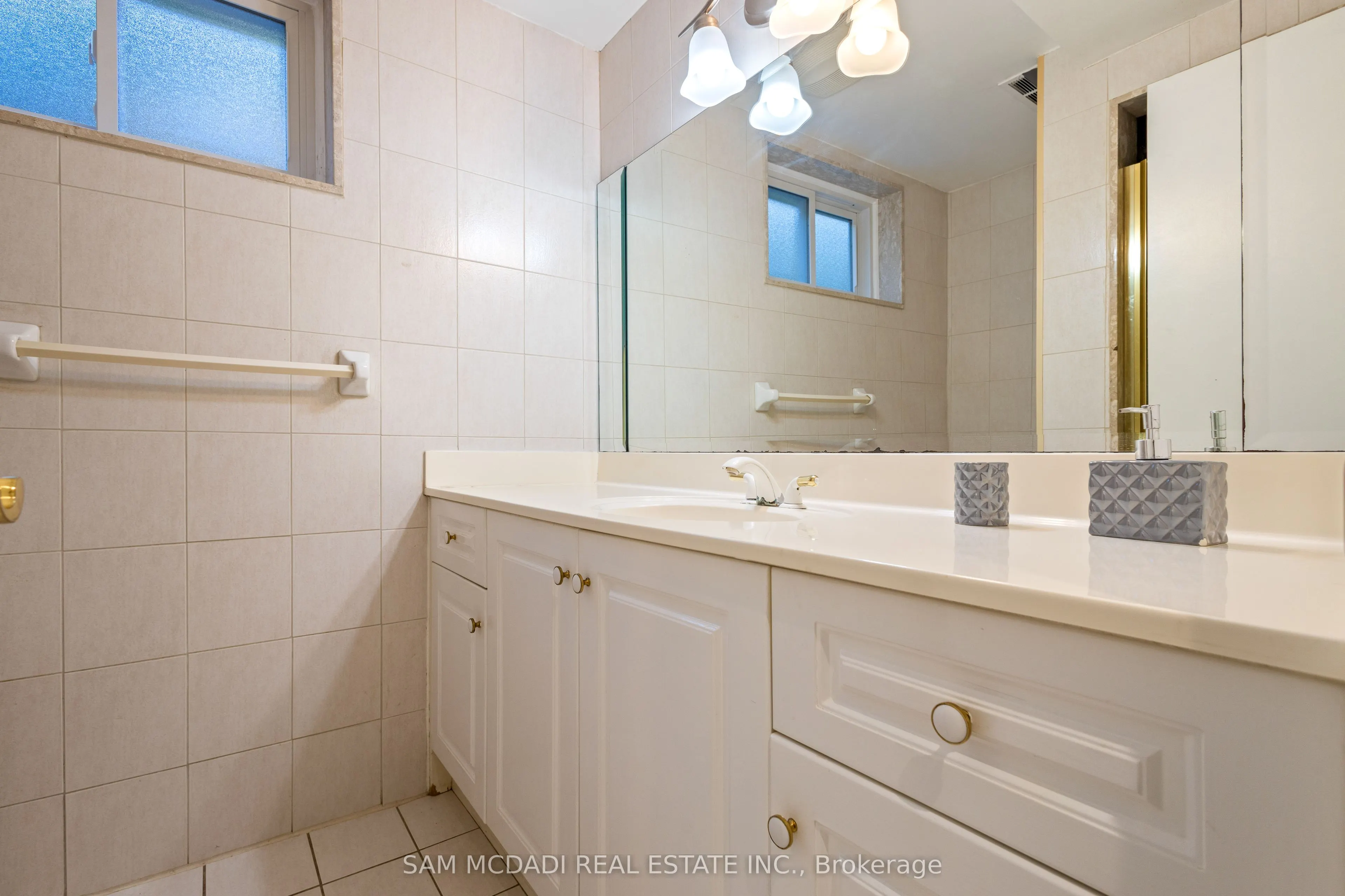1491 Royal York Road