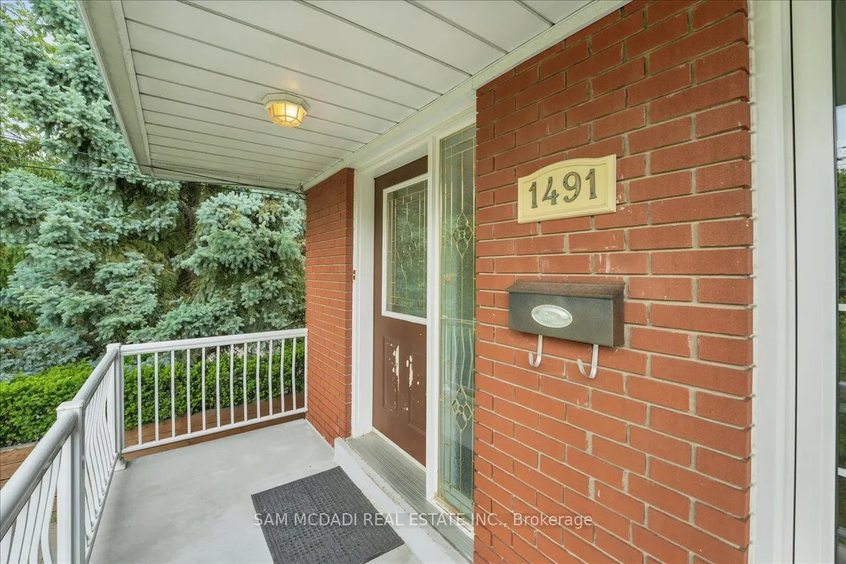 1491 Royal York Road