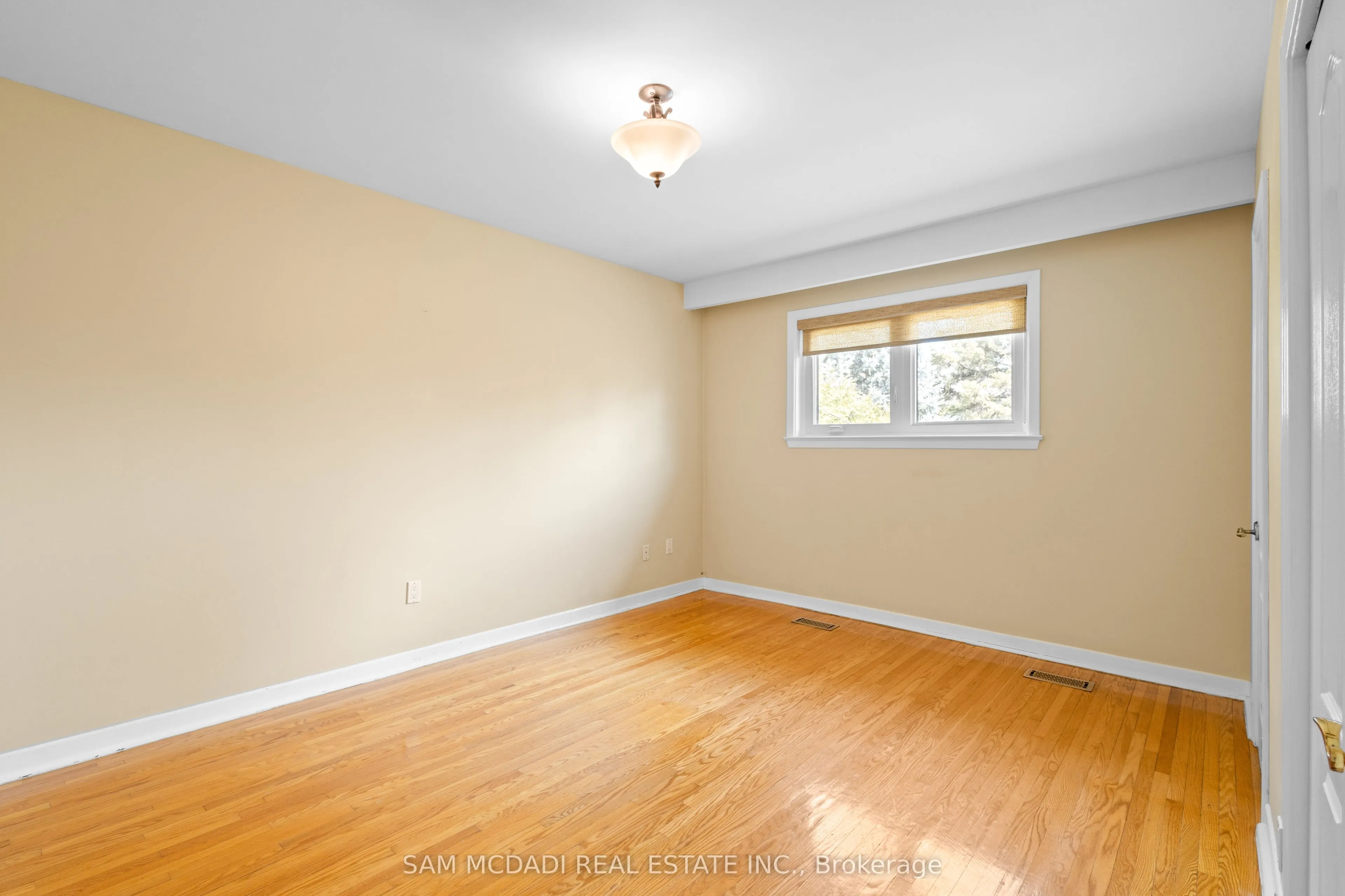1491 Royal York Road