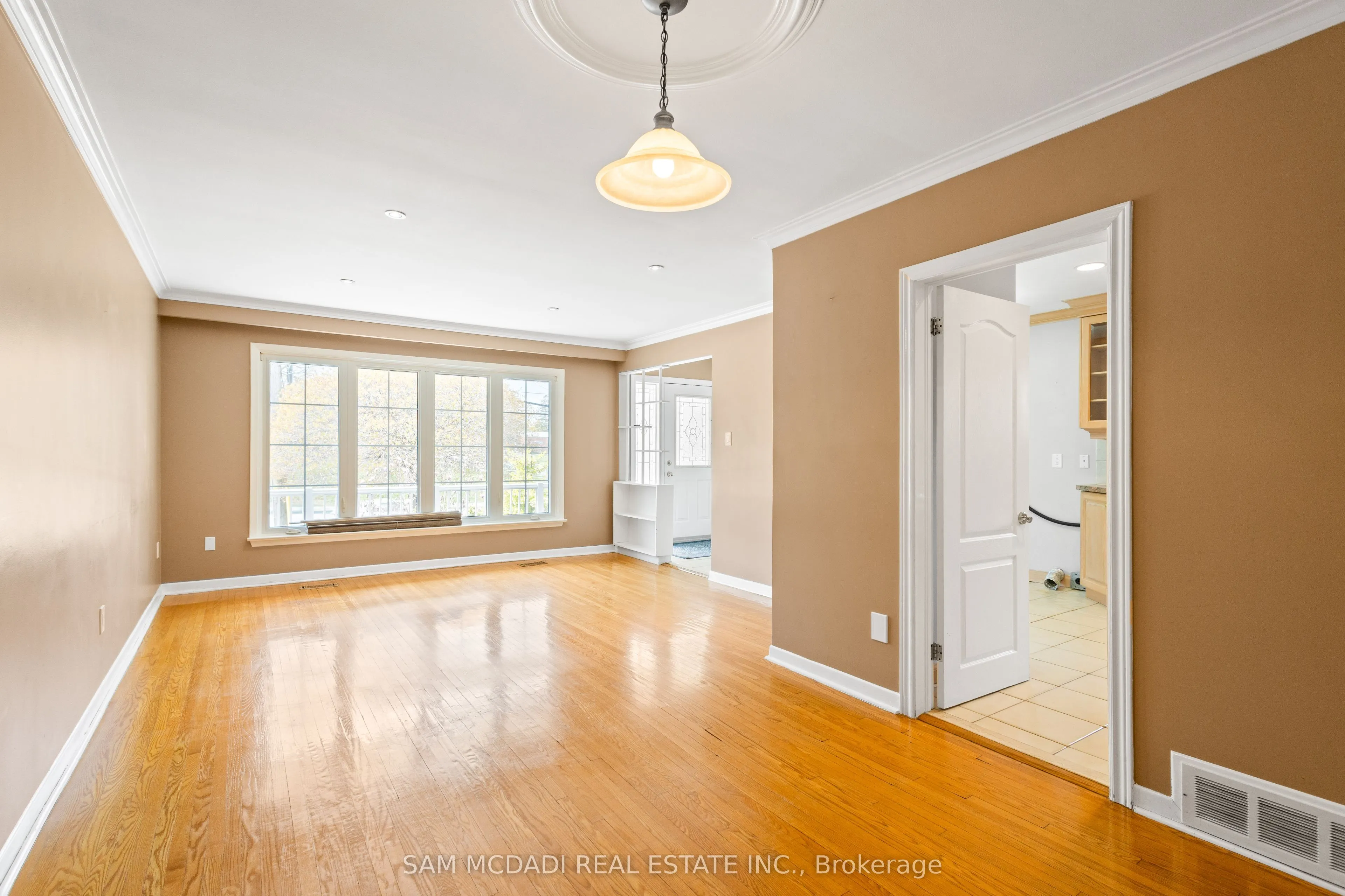 1491 Royal York Road