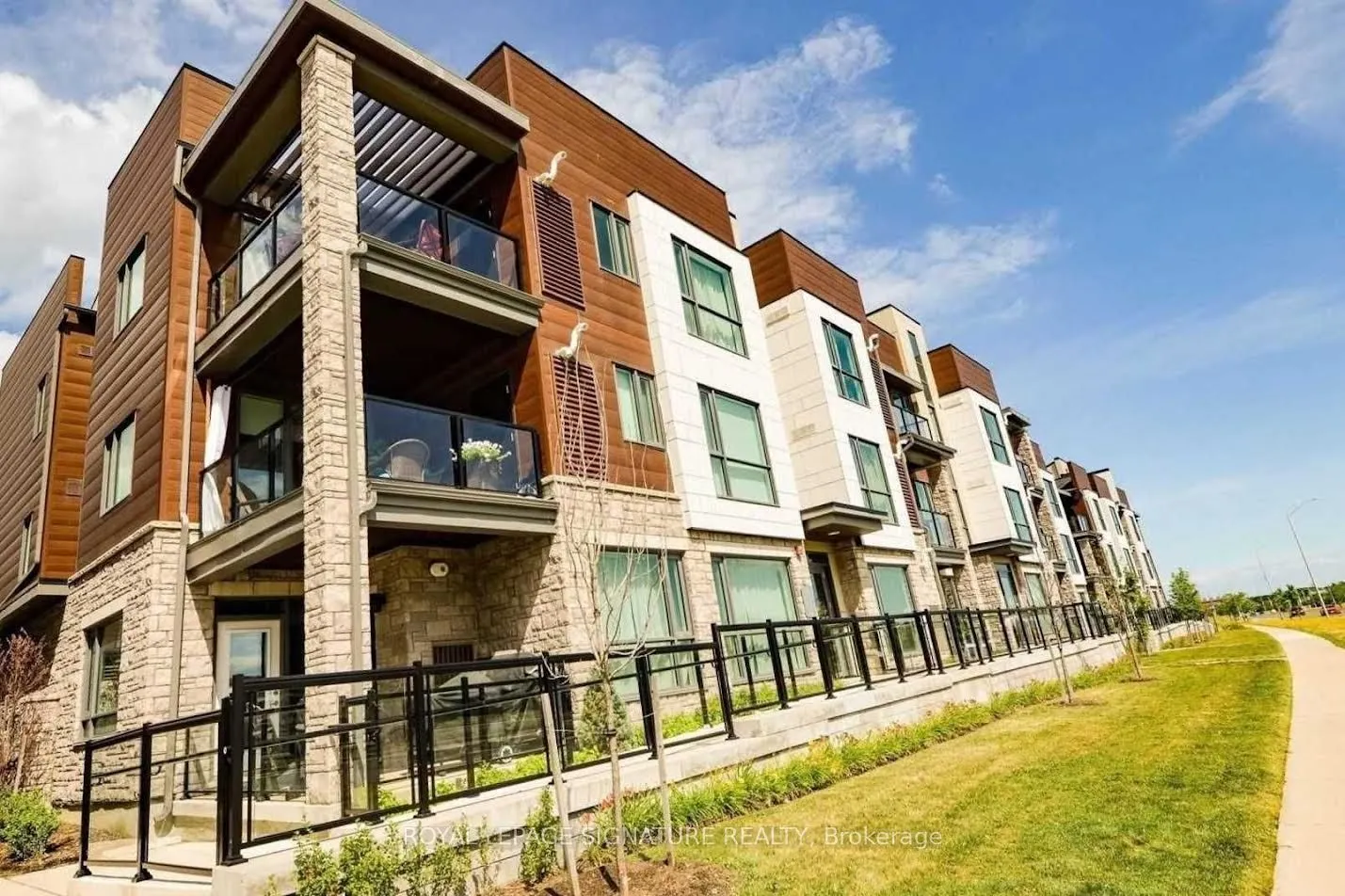 2393 Bronte Road, #306