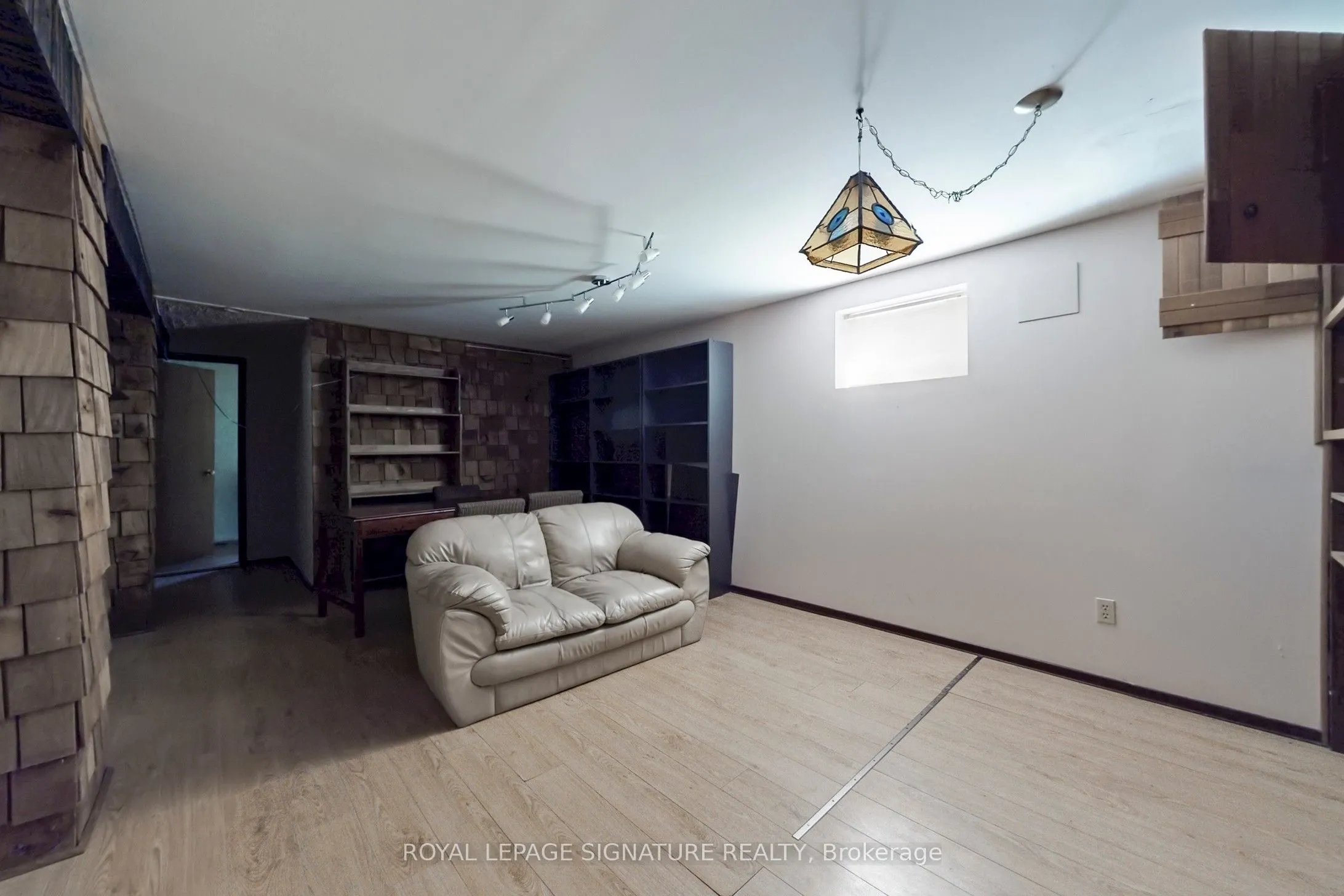 559 Drymen Crescent, #2