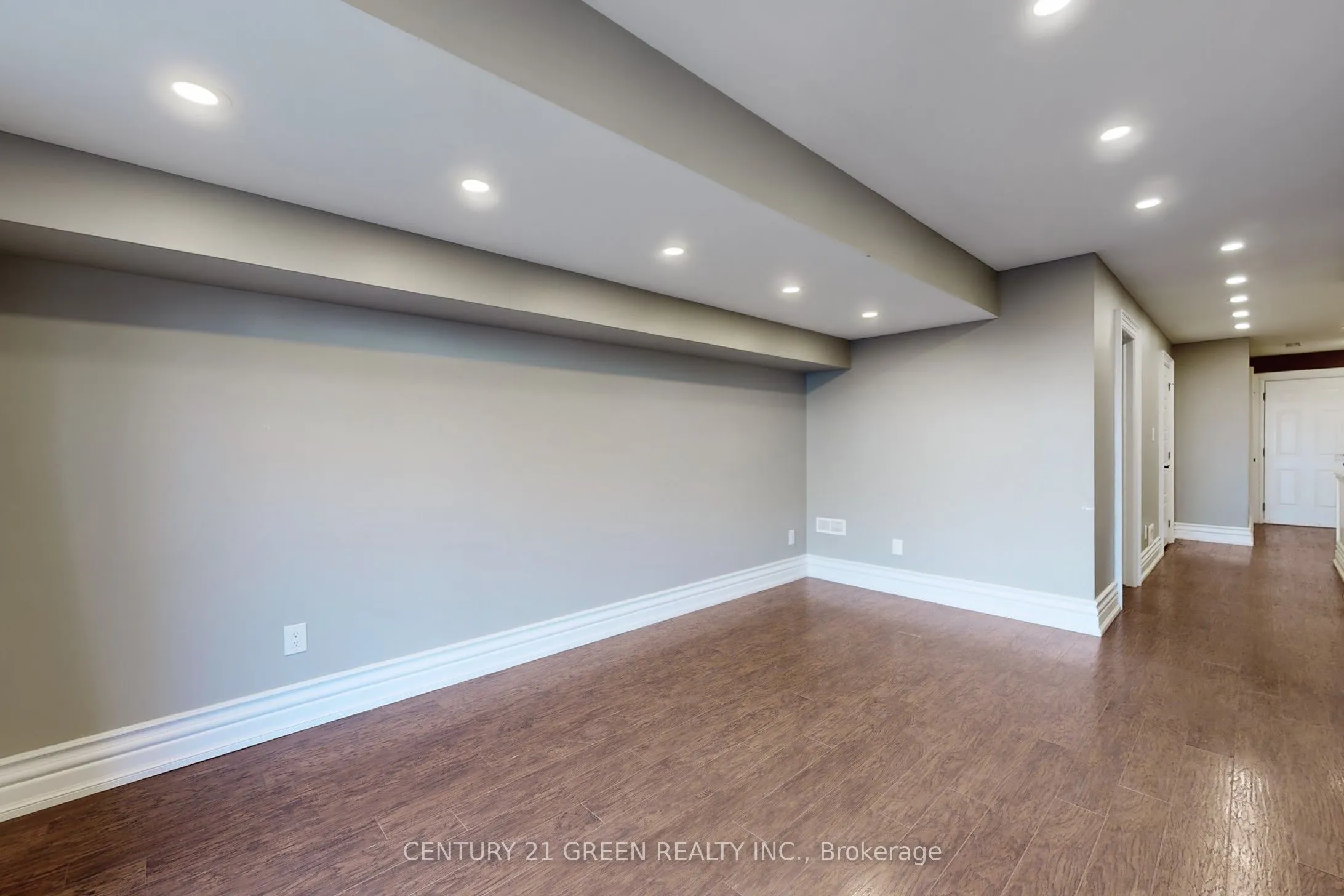 1 Chisholm Street, #D