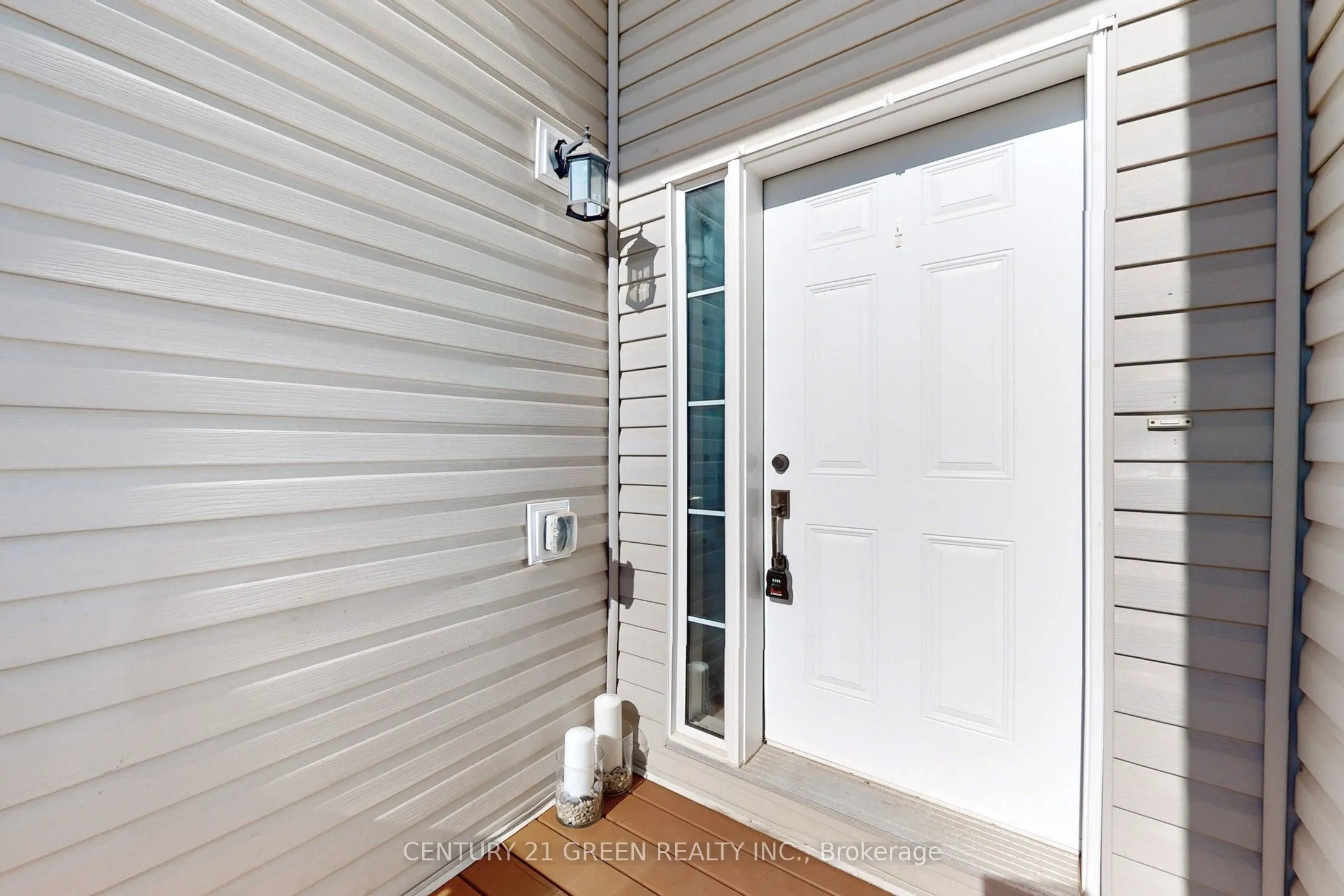 1 Chisholm Street, #D
