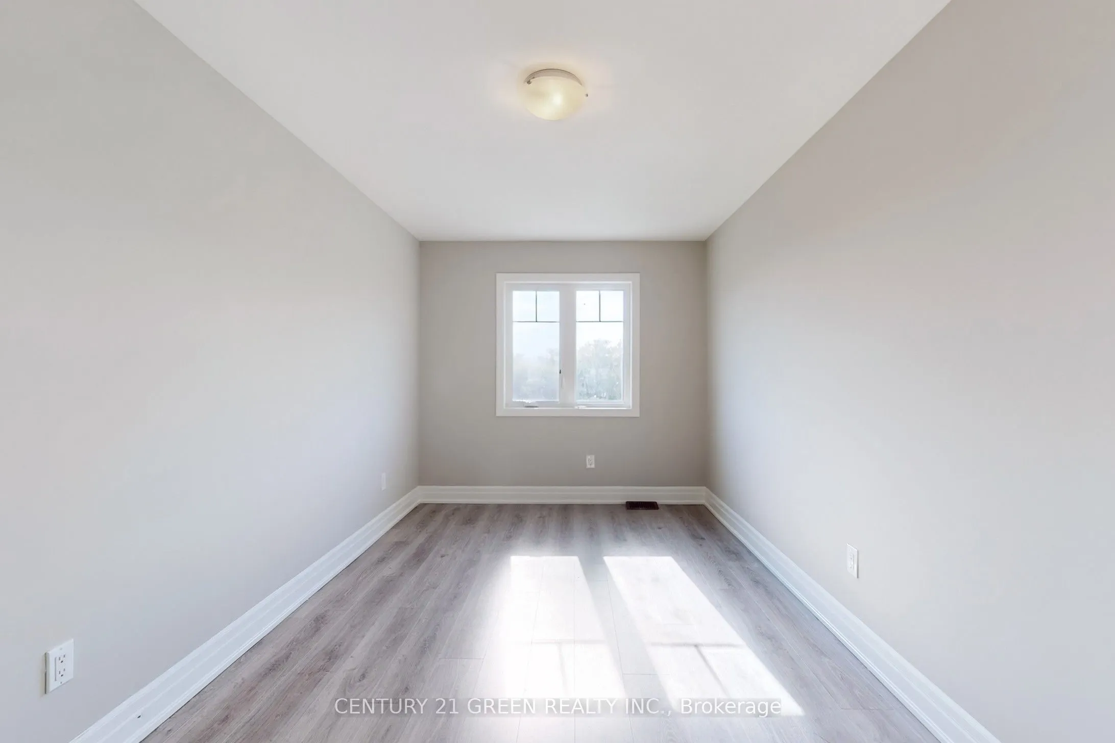 1 Chisholm Street, #D