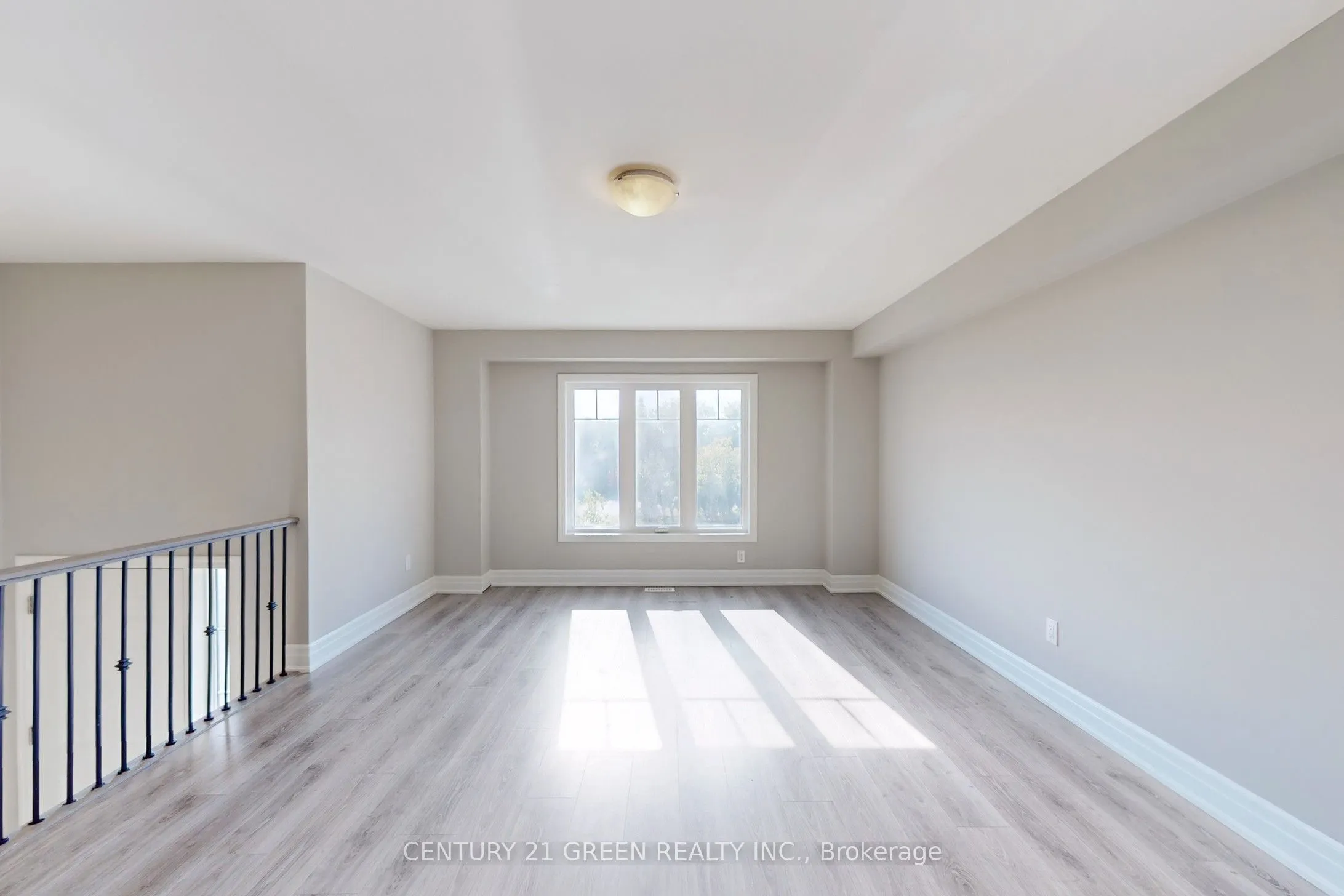 1 Chisholm Street, #D