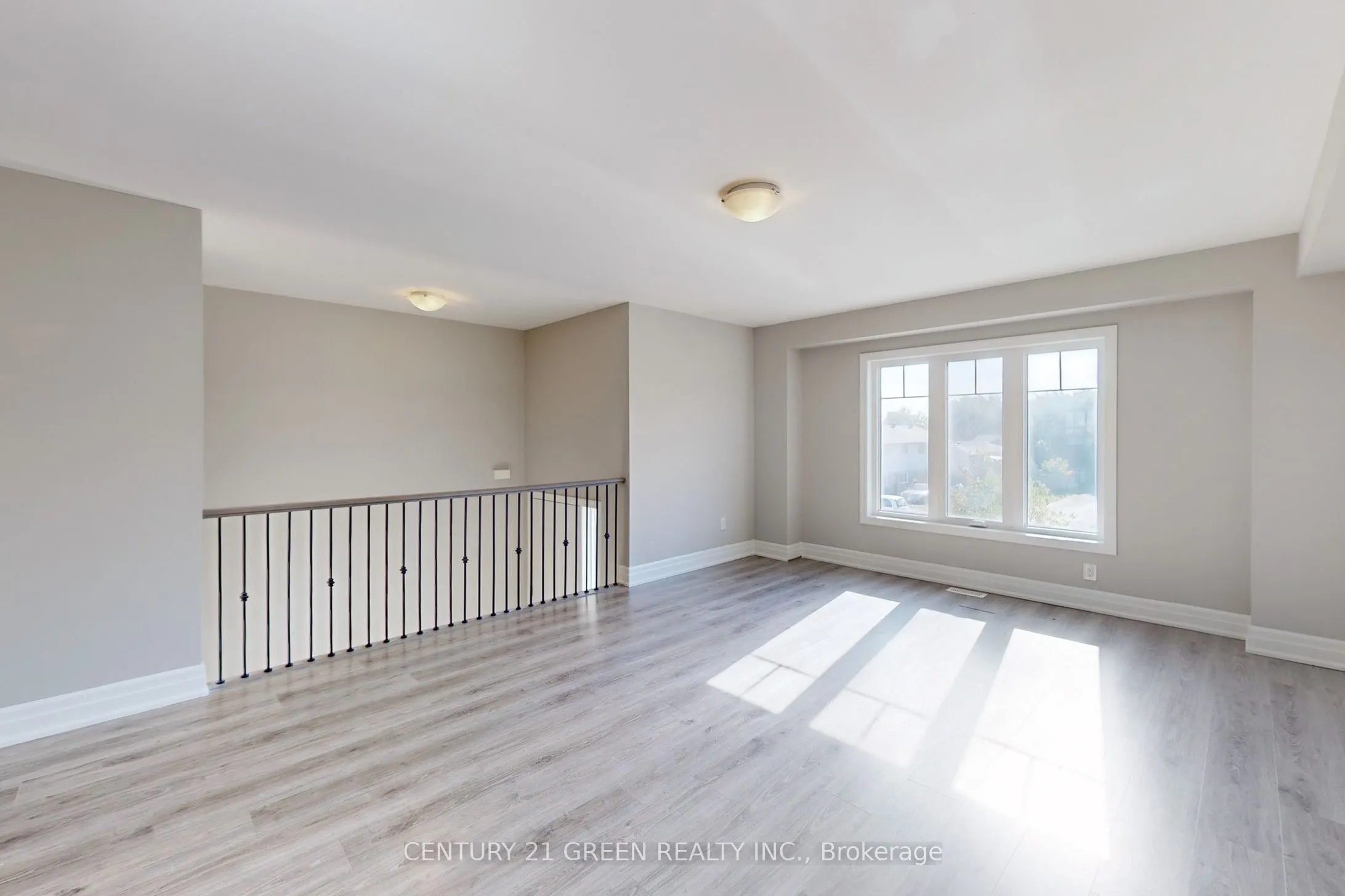 1 Chisholm Street, #D